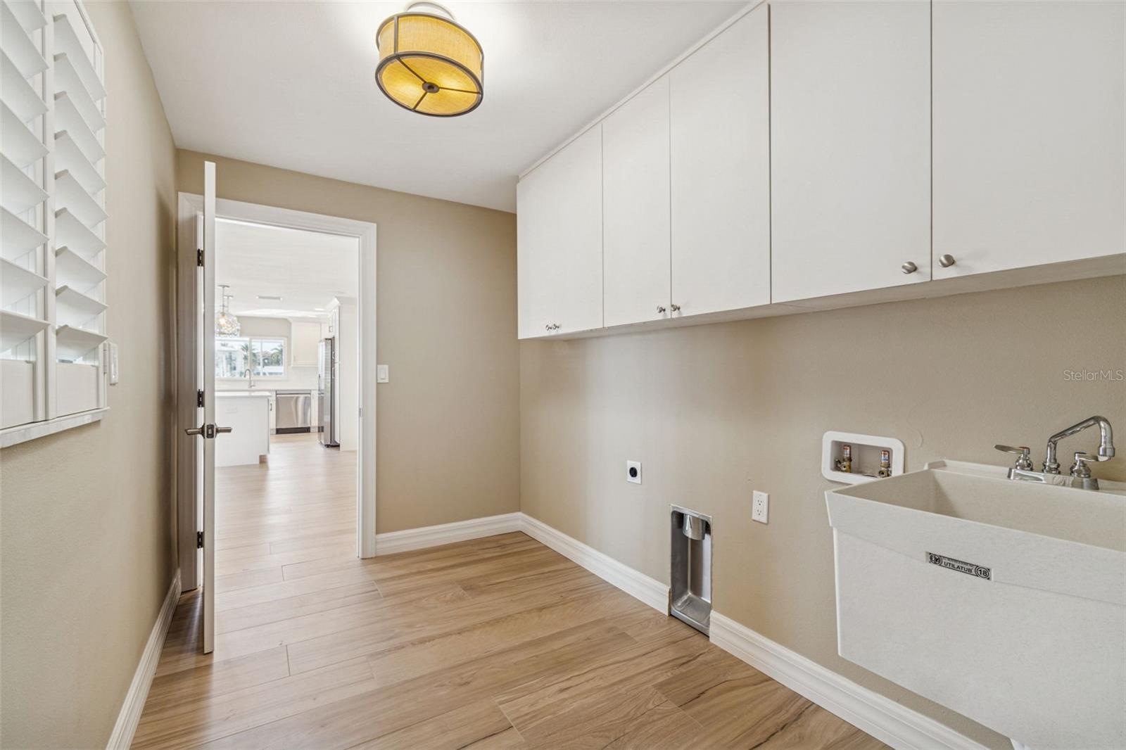 Image 21 of 48 For 7864 9th Avenue S