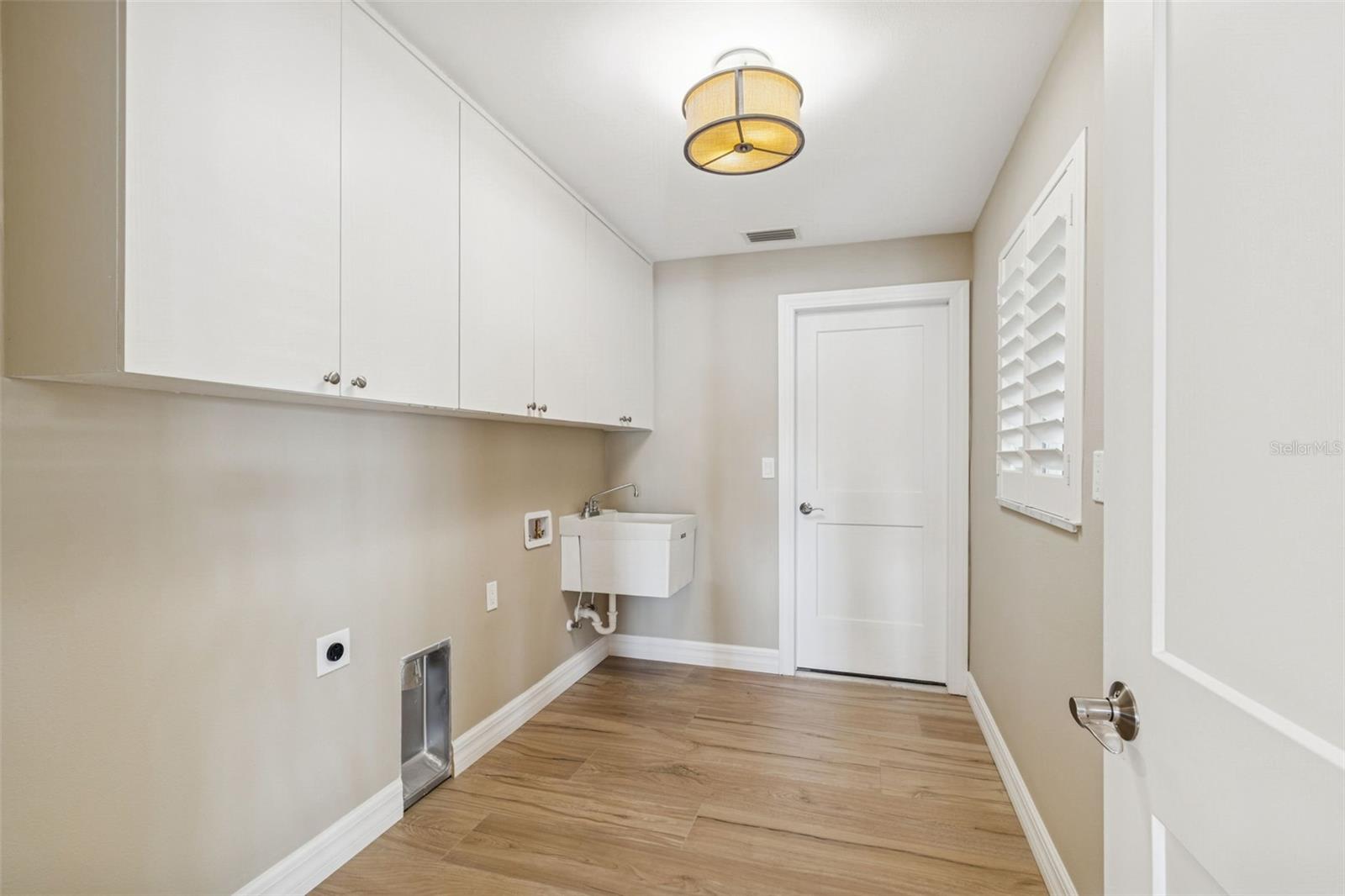 Image 22 of 48 For 7864 9th Avenue S