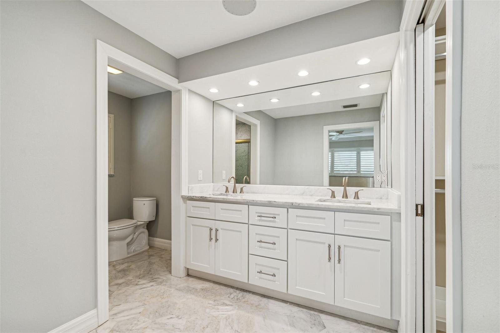 Image 28 of 48 For 7864 9th Avenue S