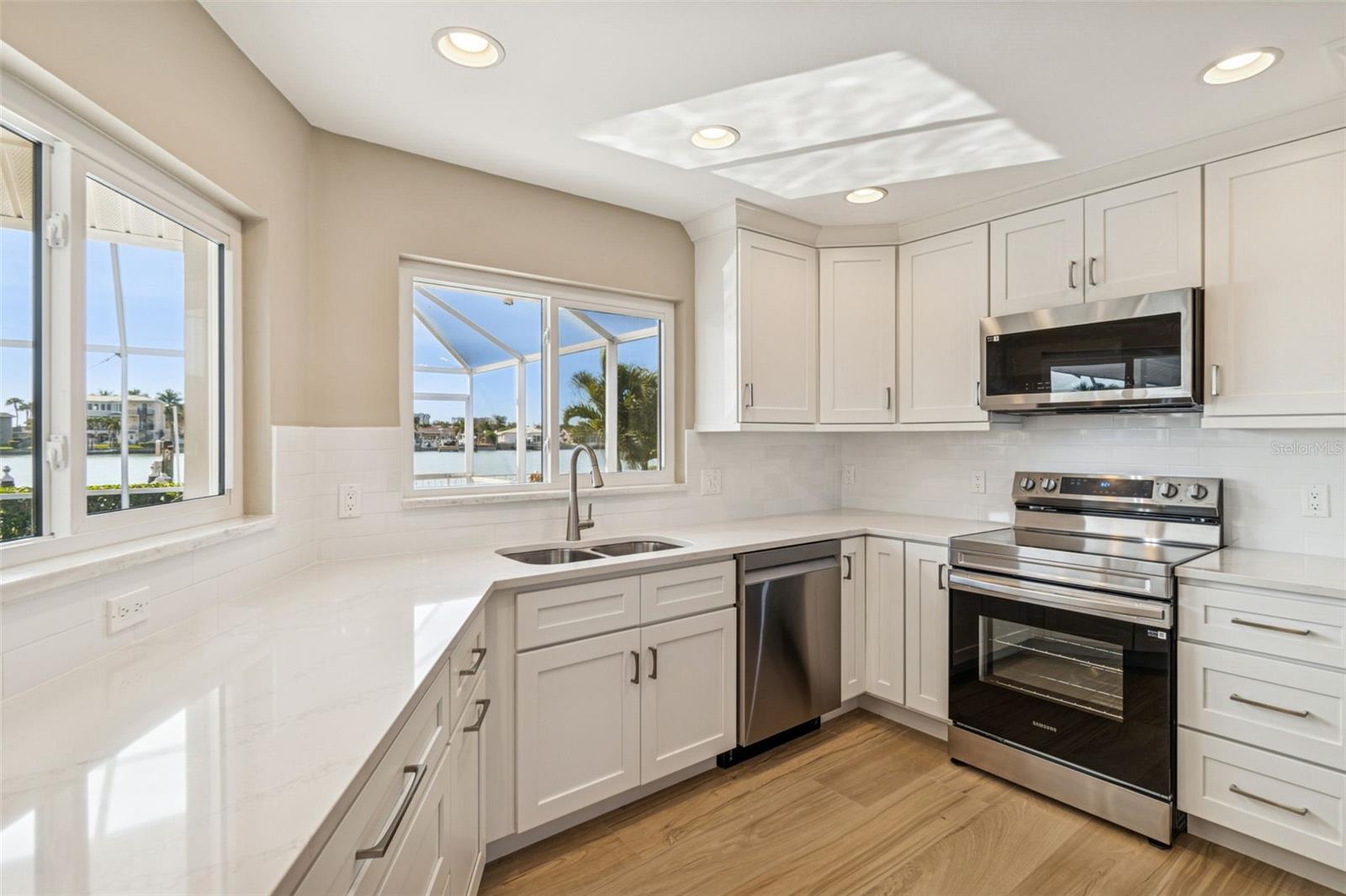 Image 7 of 48 For 7864 9th Avenue S