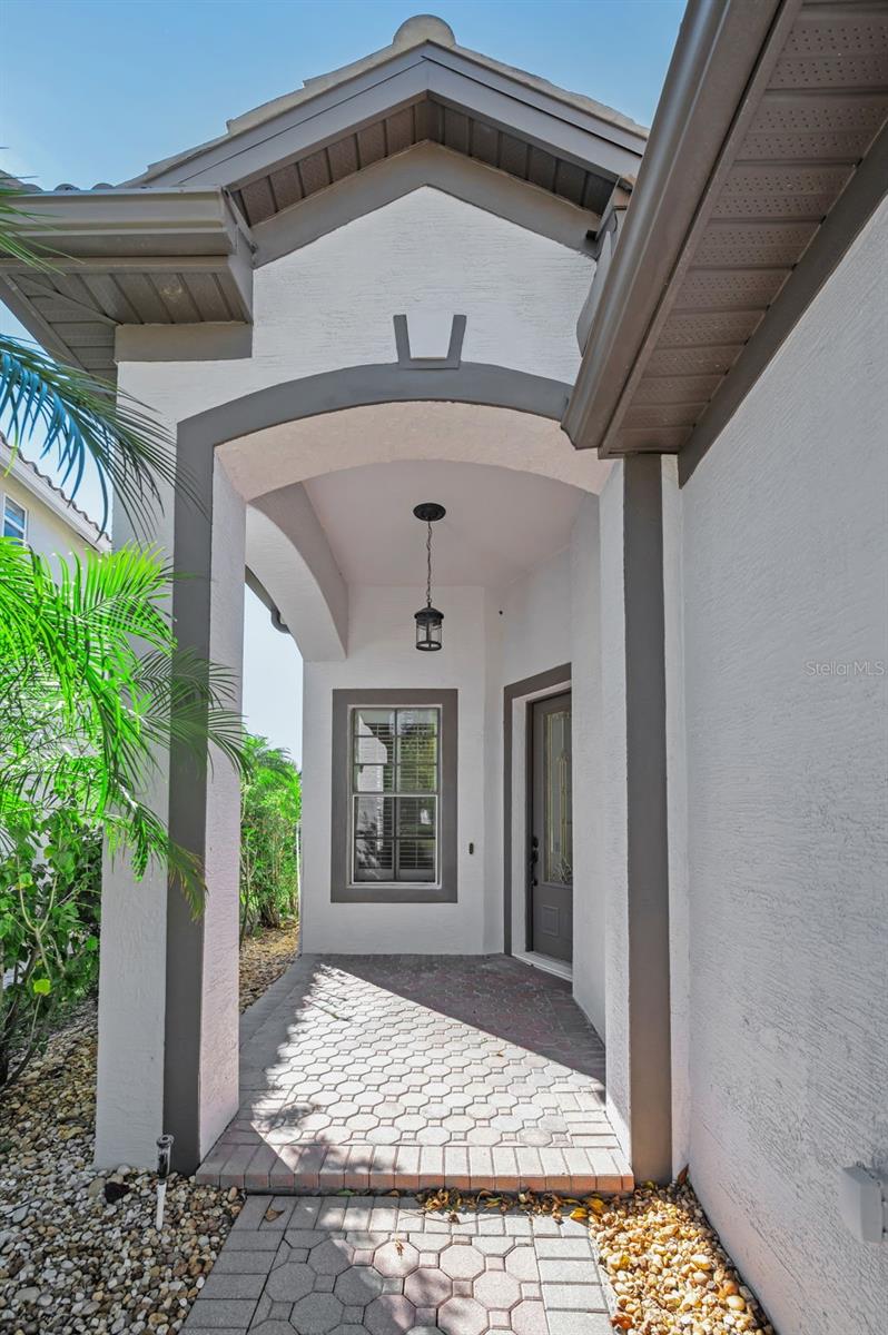 Image 4 of 75 For 10622 Cape Hatteras Drive