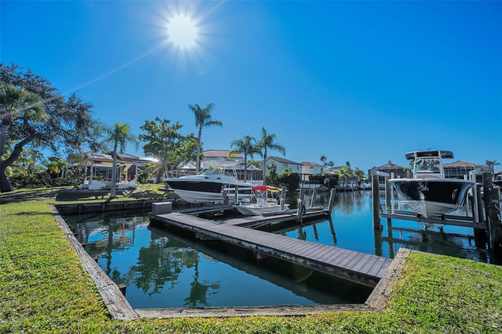 Image 43 of 75 For 10622 Cape Hatteras Drive