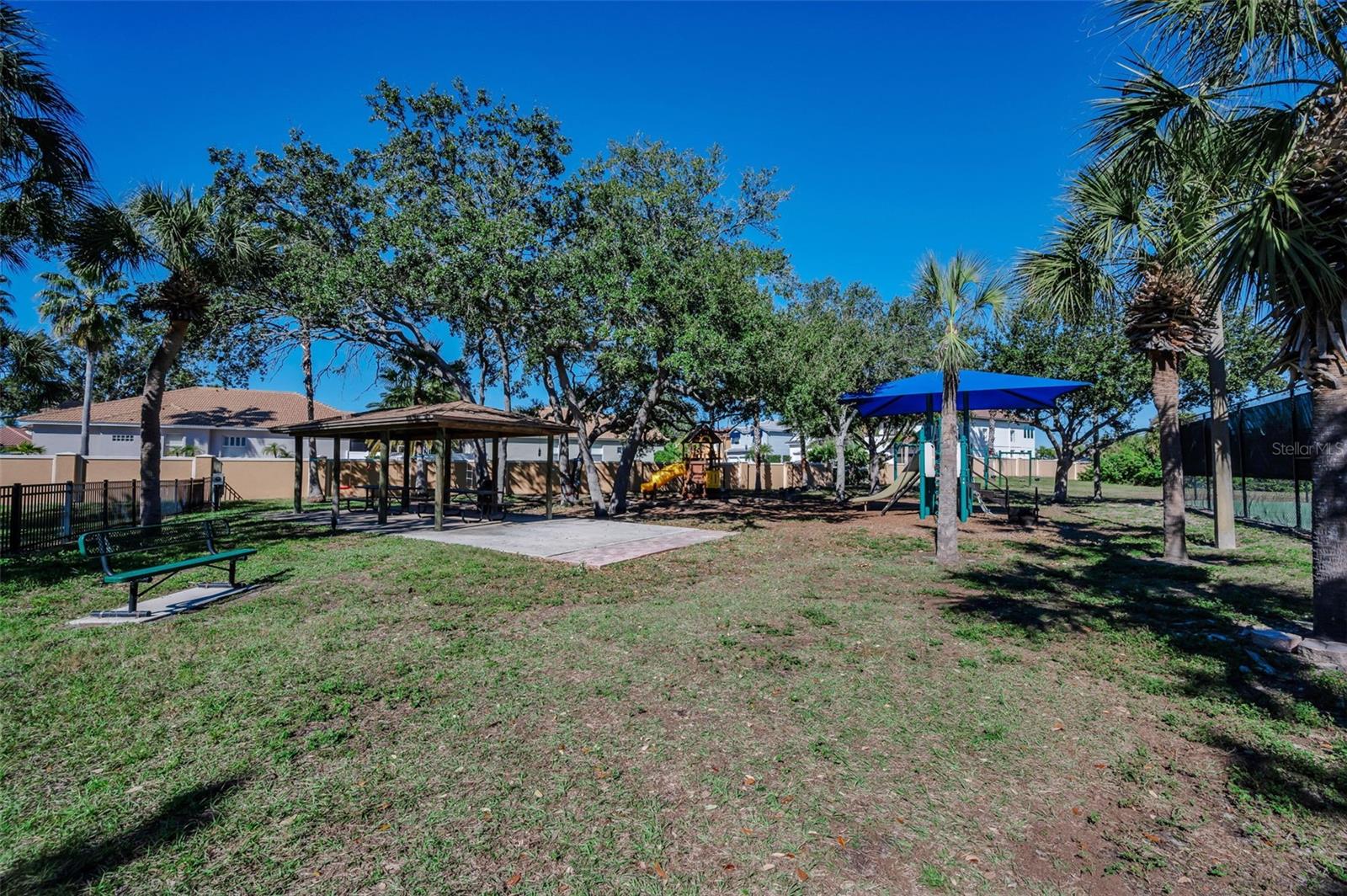 Image 65 of 75 For 10622 Cape Hatteras Drive