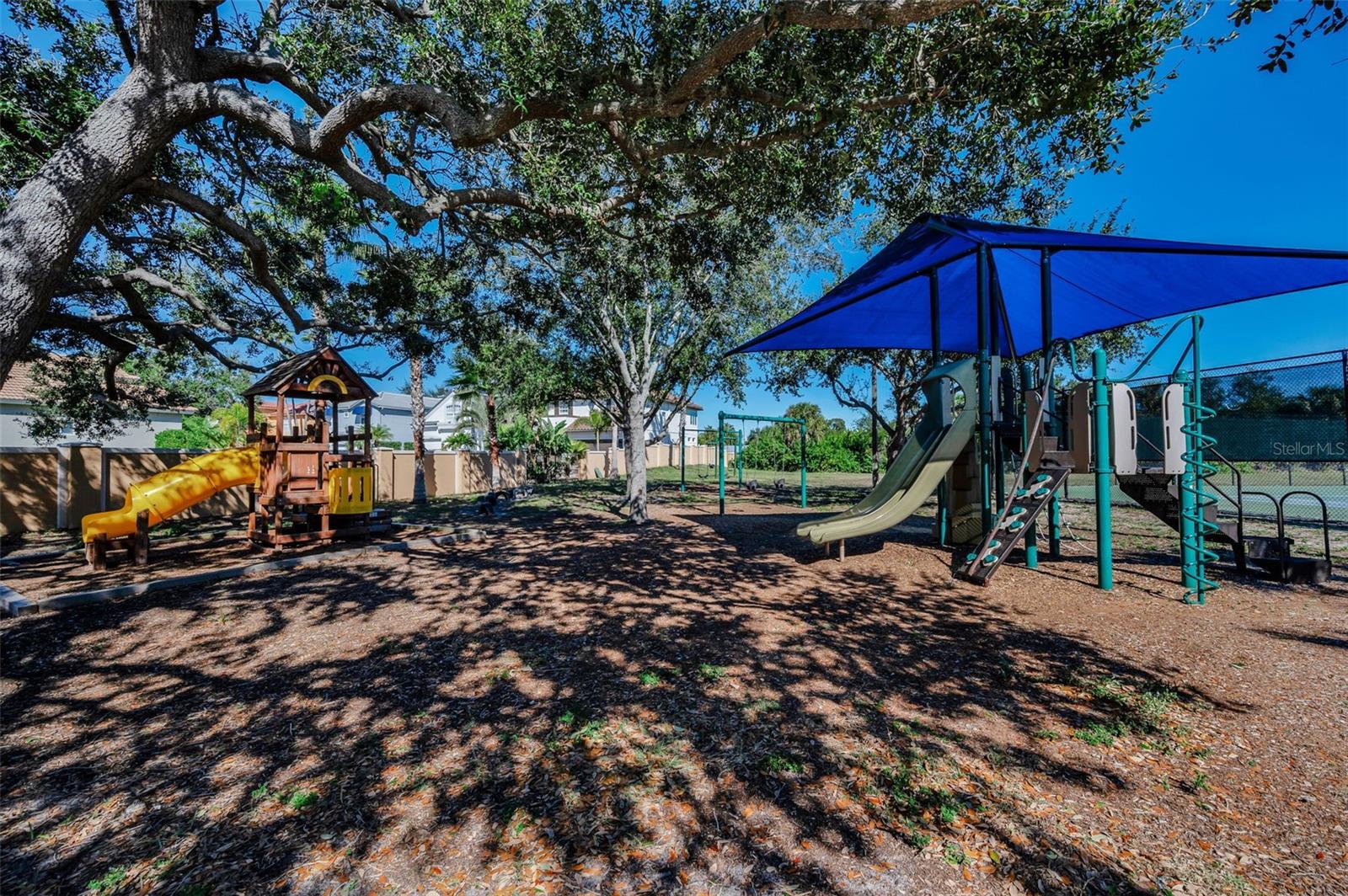 Image 66 of 75 For 10622 Cape Hatteras Drive