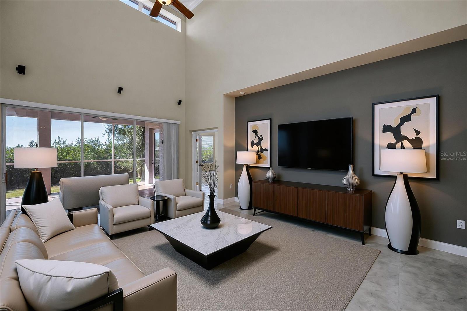 Image 8 of 75 For 10622 Cape Hatteras Drive