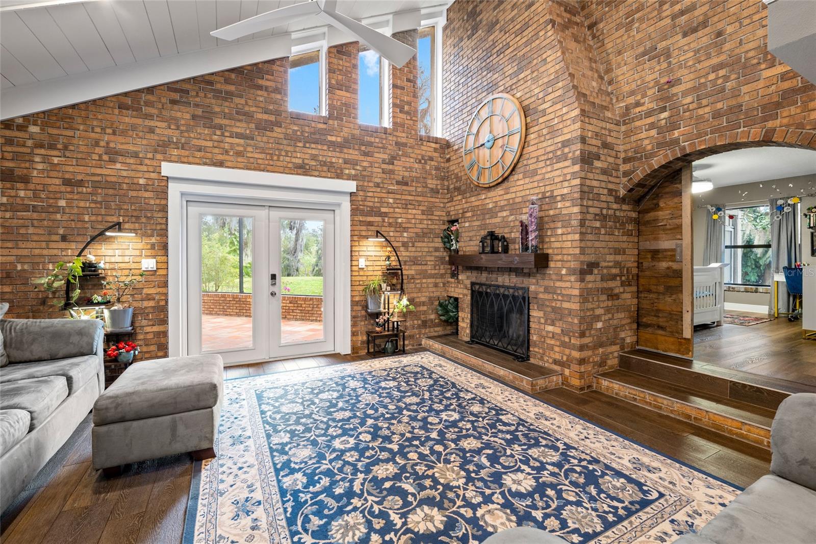 Image 15 of 81 For 602 Druid Way