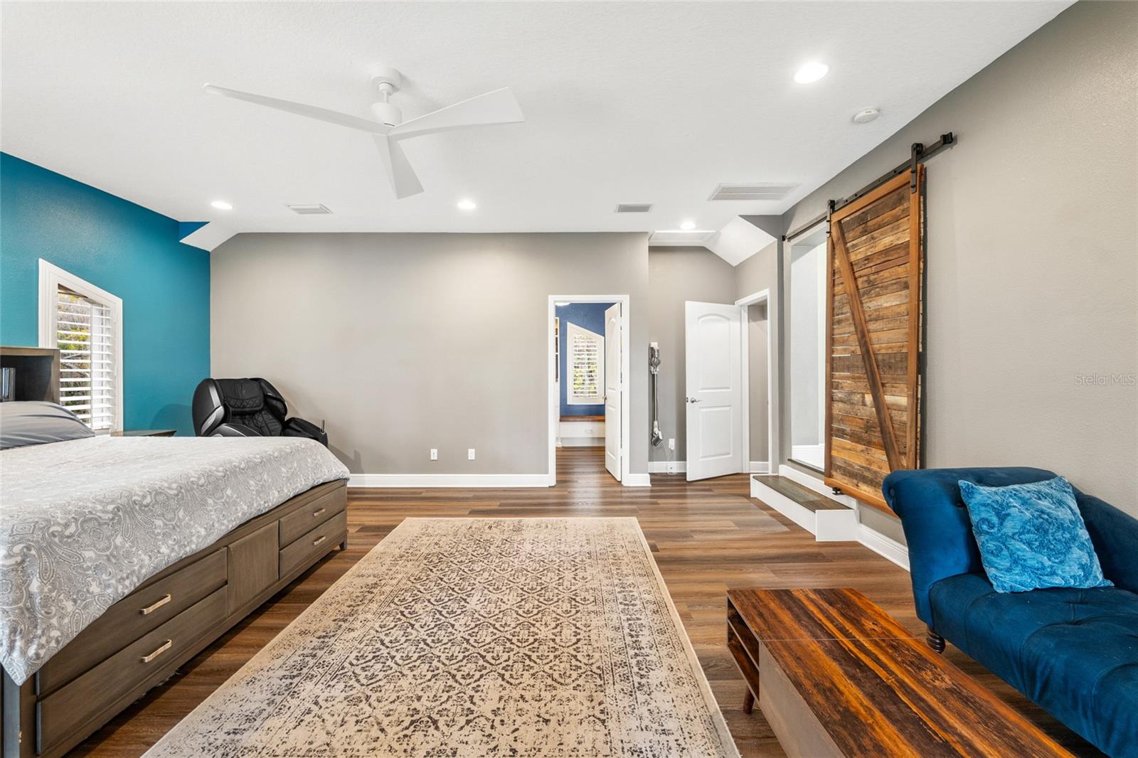 Image 23 of 81 For 602 Druid Way