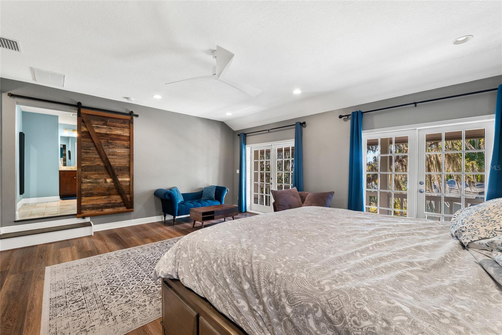 Image 24 of 81 For 602 Druid Way