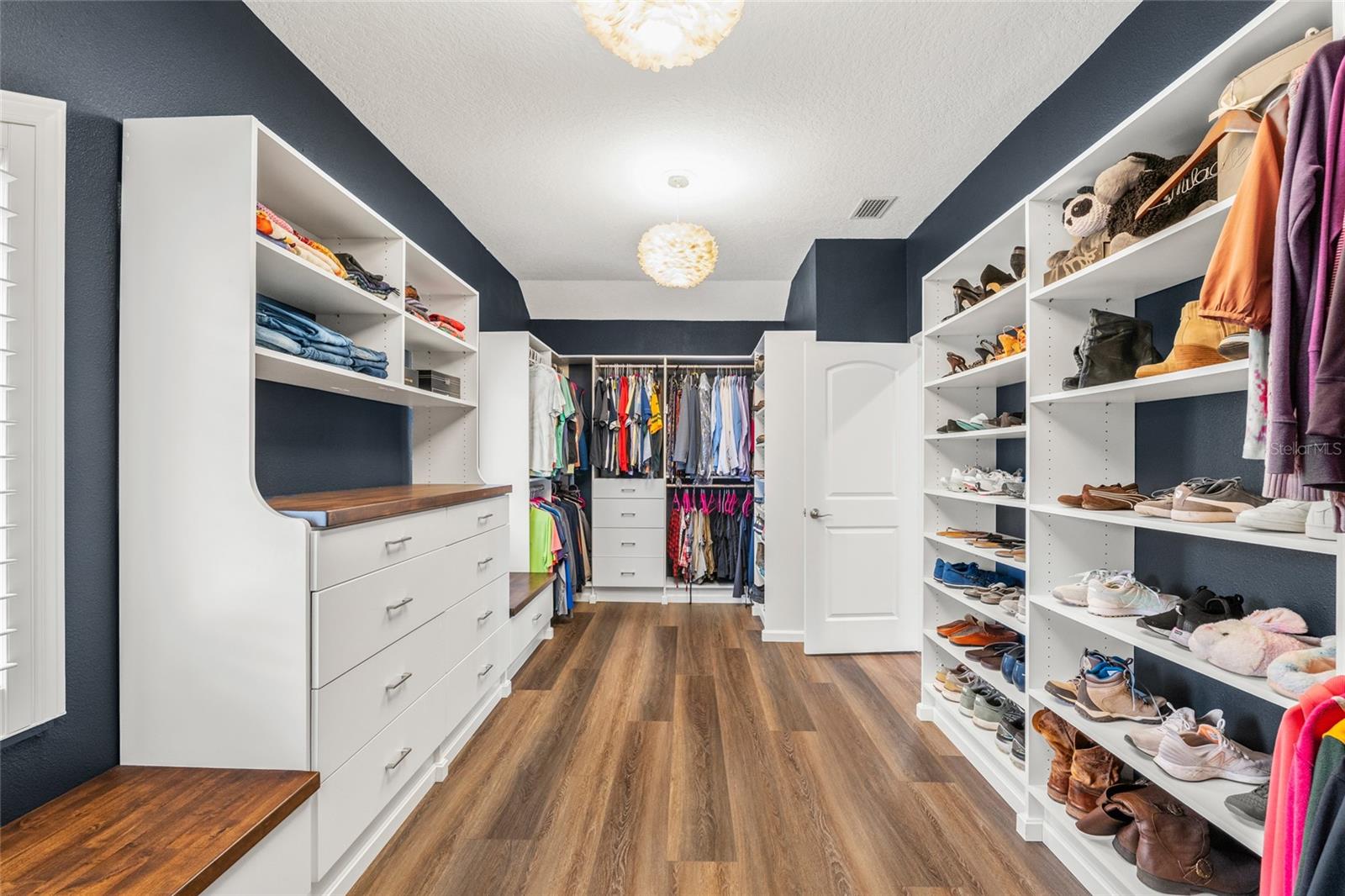 Image 29 of 81 For 602 Druid Way