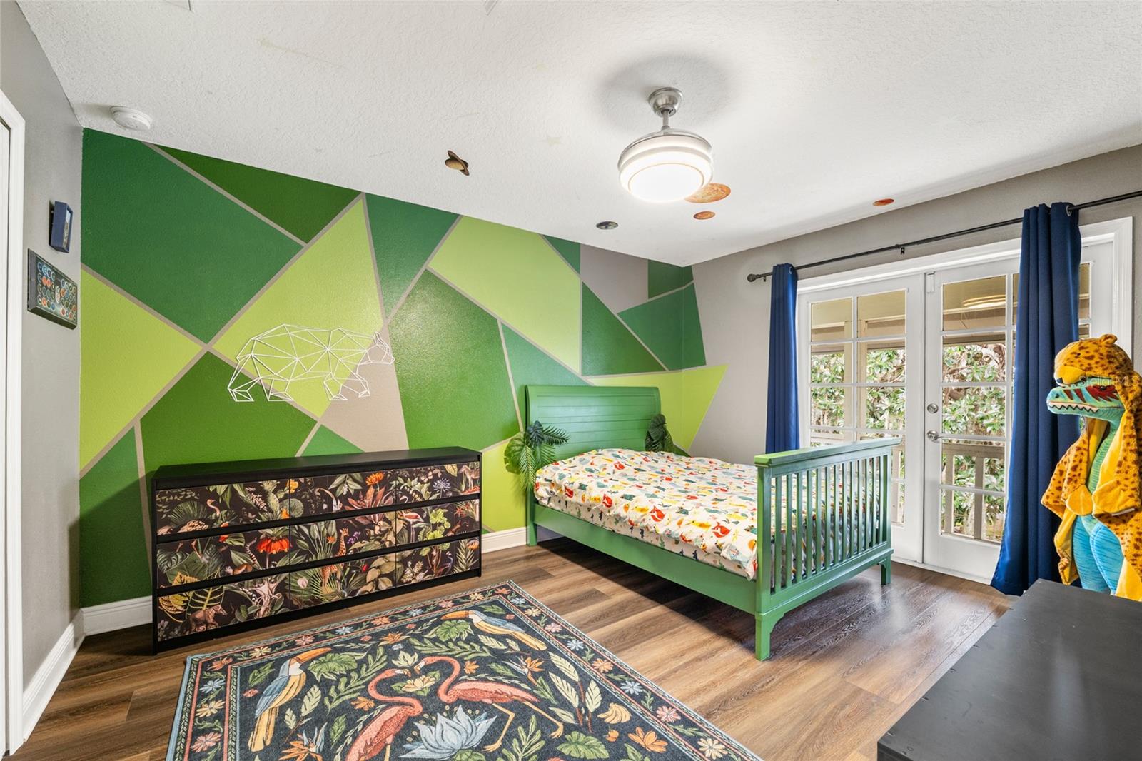 Image 32 of 81 For 602 Druid Way