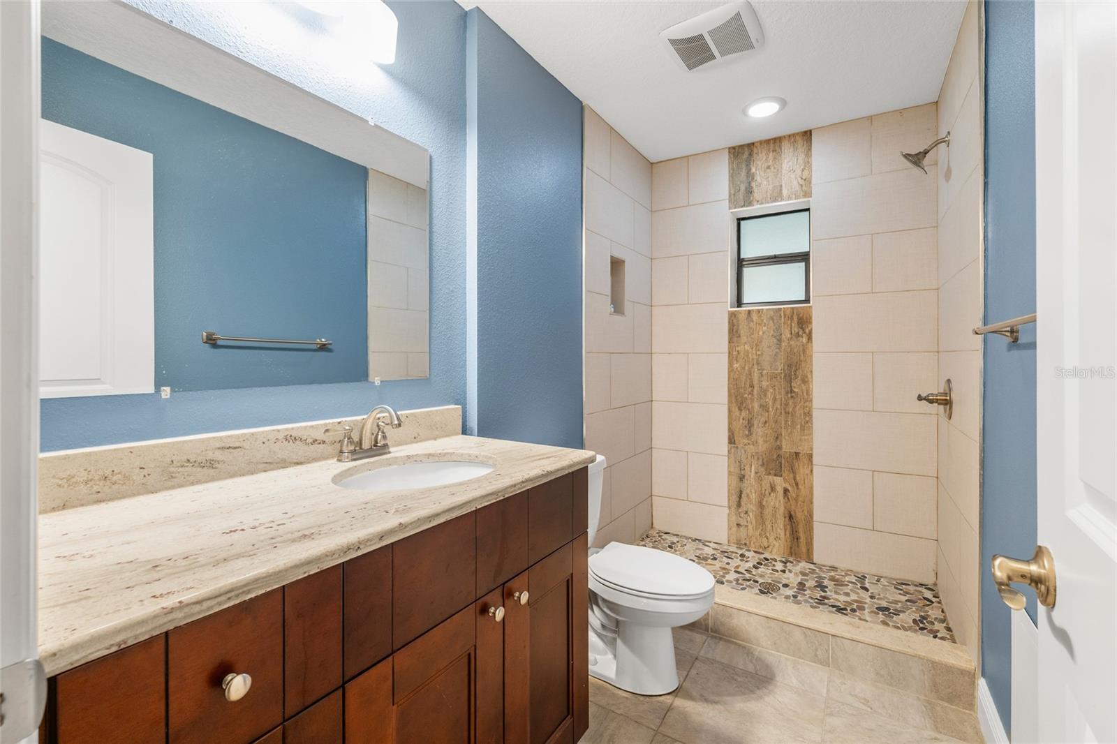 Image 34 of 81 For 602 Druid Way