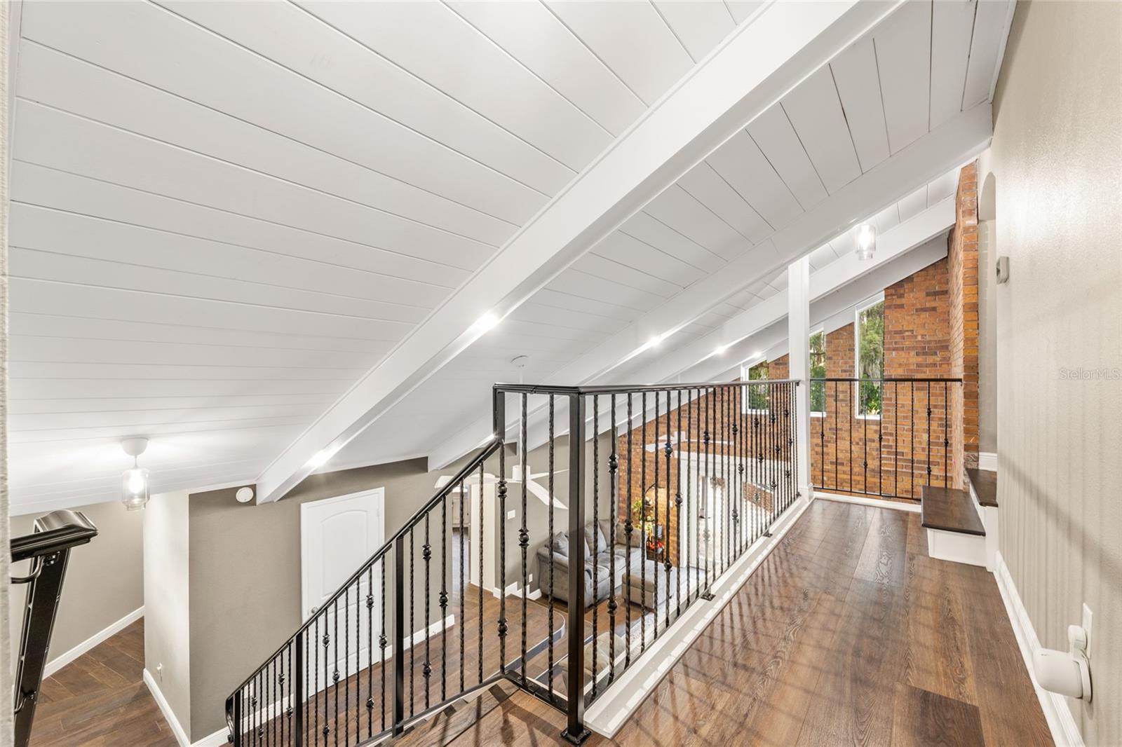 Image 35 of 81 For 602 Druid Way