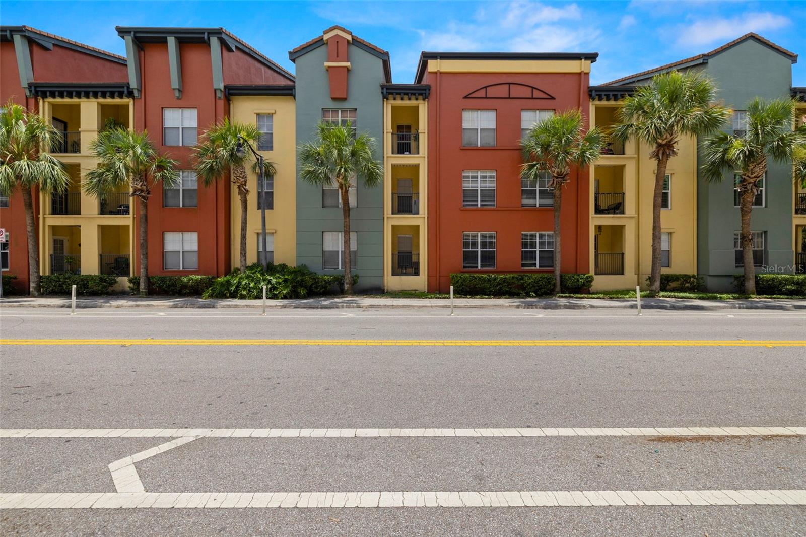 Image 24 of 24 For 2410 Azeele Street 214