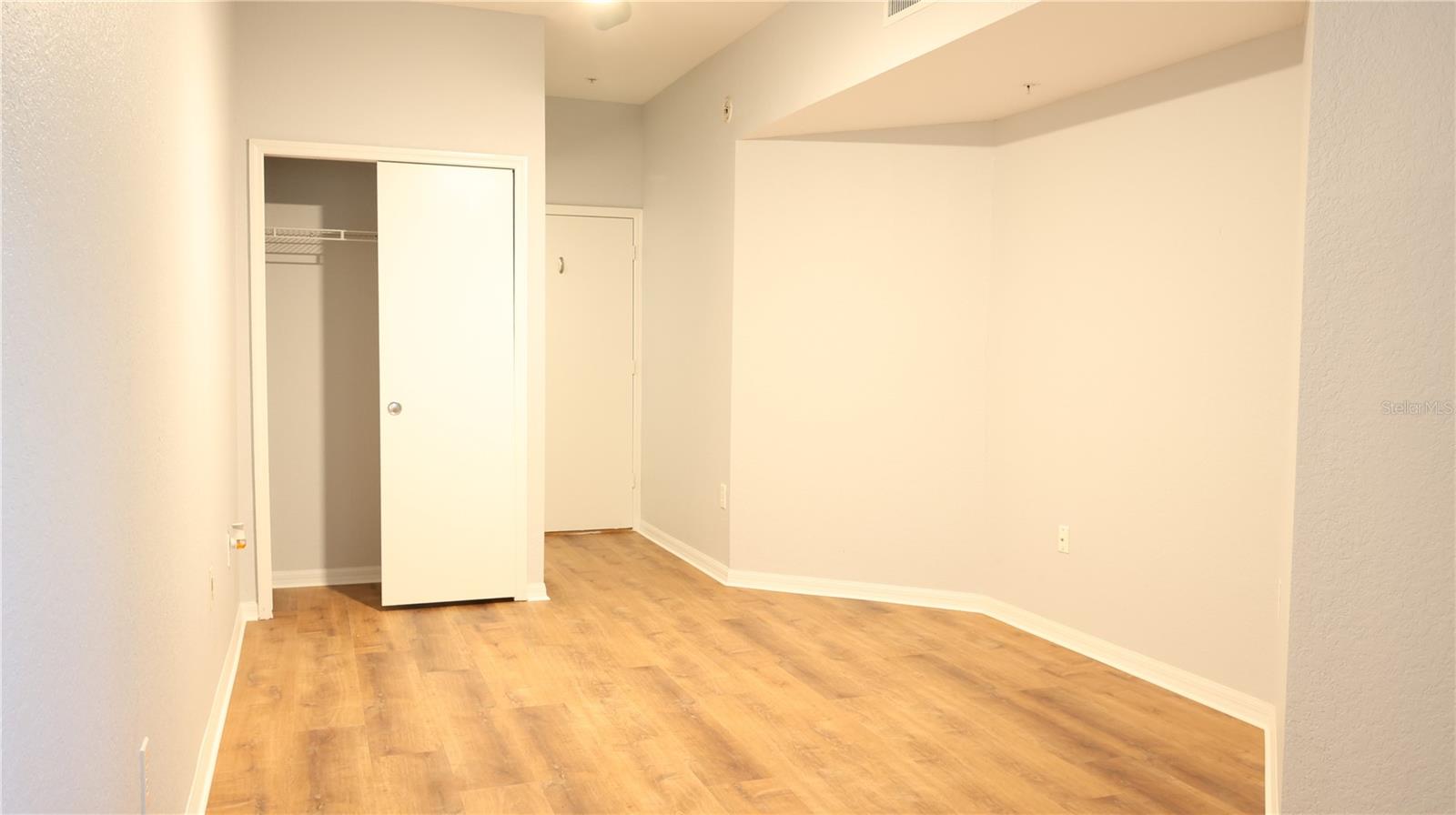 Image 17 of 49 For 501 Moody Avenue 1119a