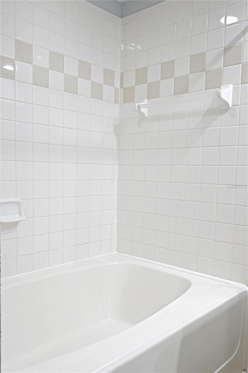 Image 20 of 49 For 501 Moody Avenue 1119a