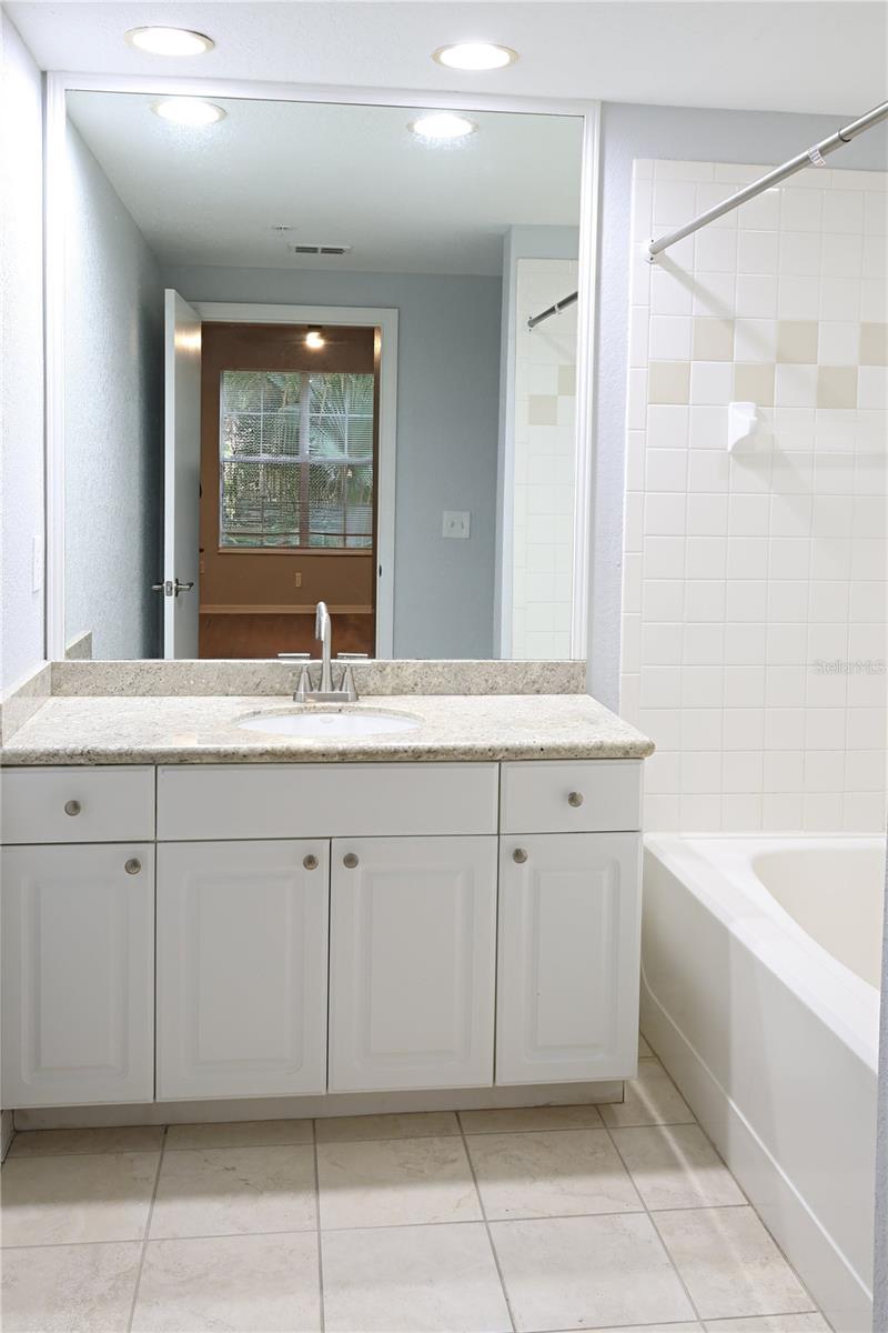 Image 31 of 49 For 501 Moody Avenue 1119a