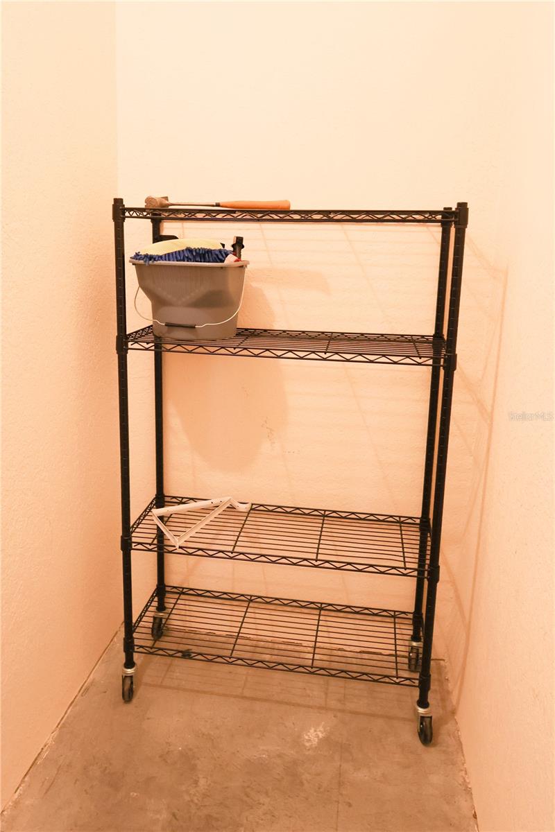 Image 40 of 49 For 501 Moody Avenue 1119a