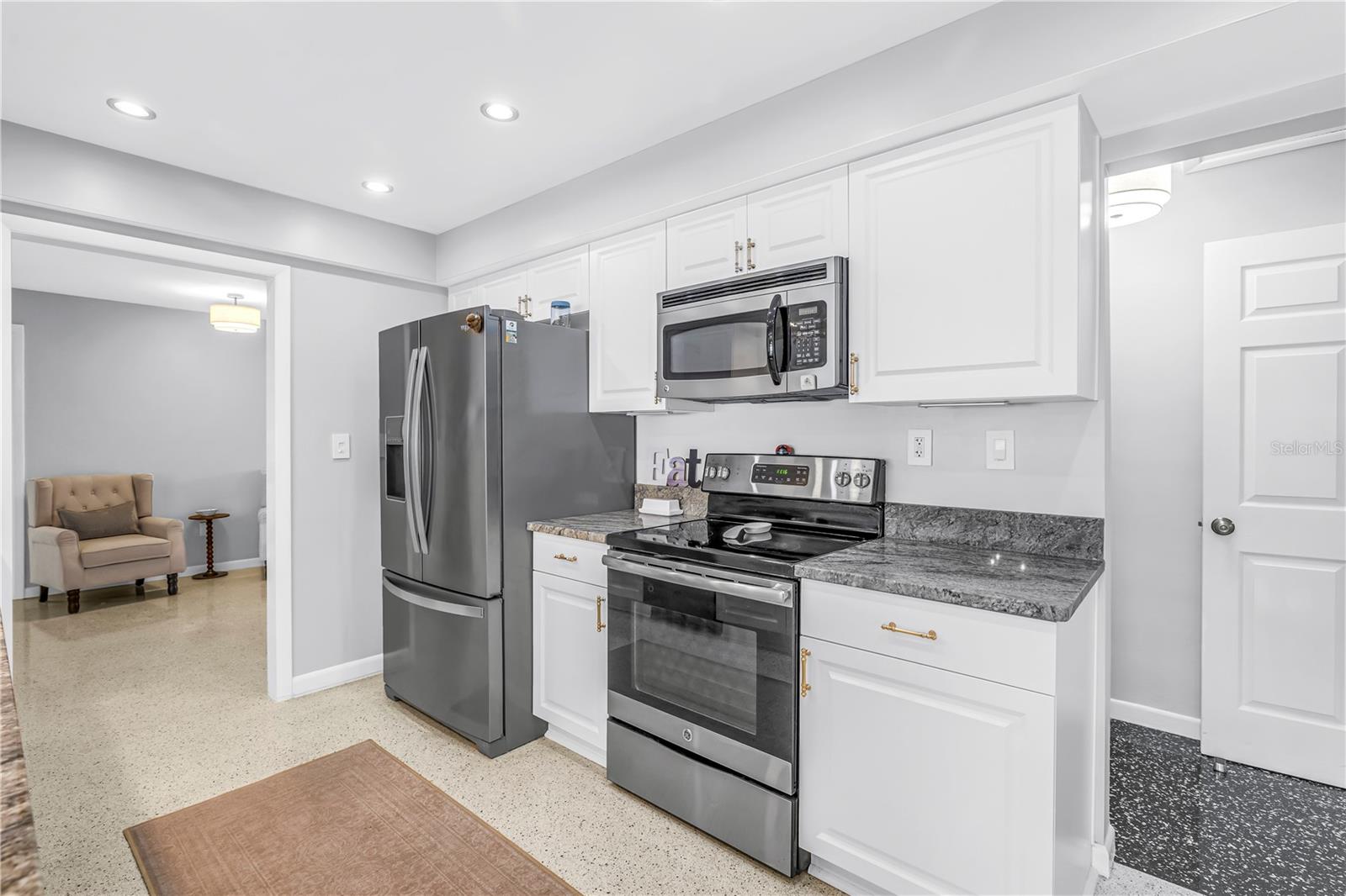 Image 30 of 95 For 14546 Anchorage Circle