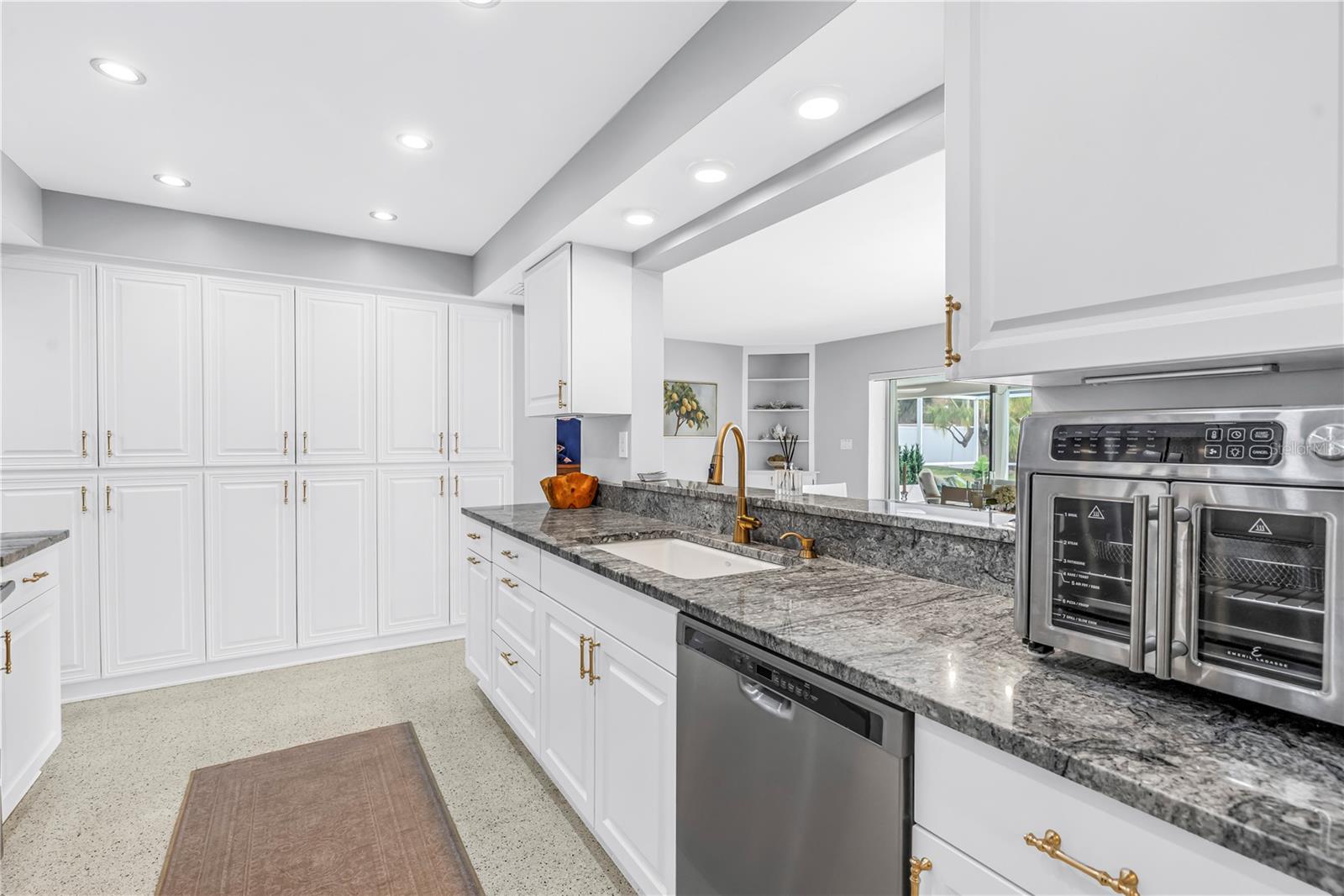 Image 33 of 95 For 14546 Anchorage Circle