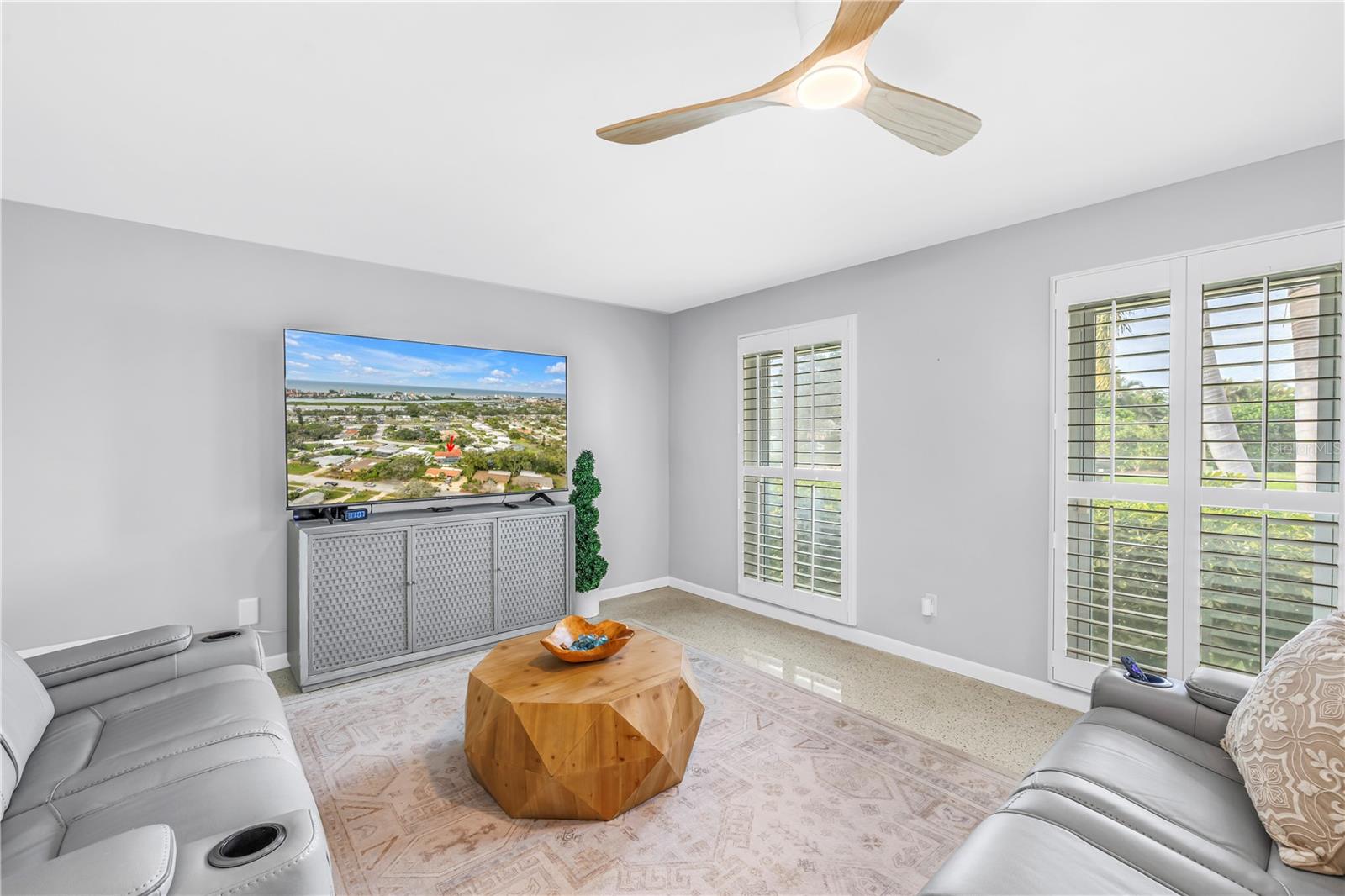 Image 7 of 95 For 14546 Anchorage Circle