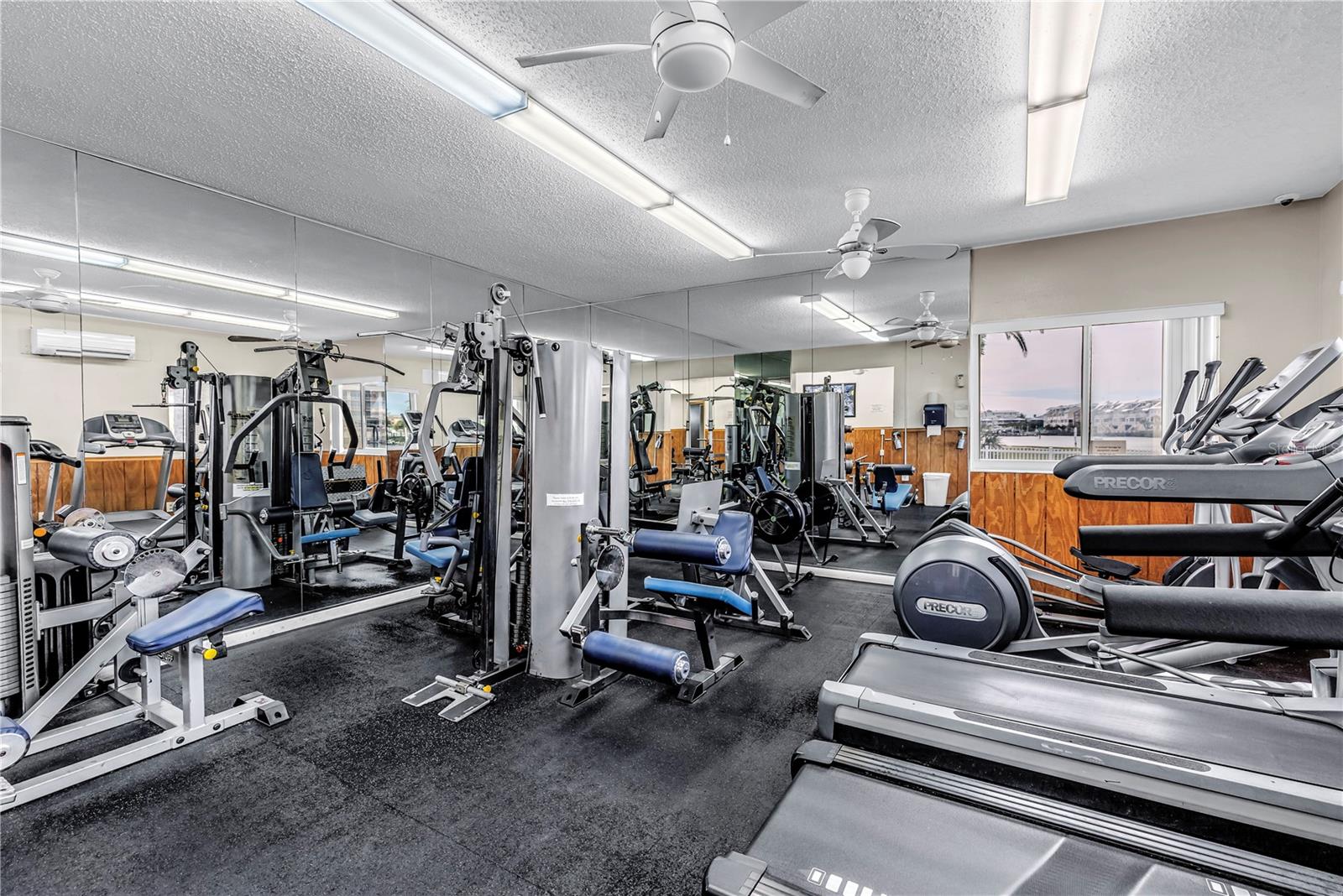 Image 74 of 95 For 14546 Anchorage Circle