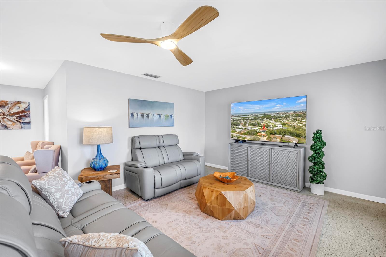 Image 9 of 95 For 14546 Anchorage Circle