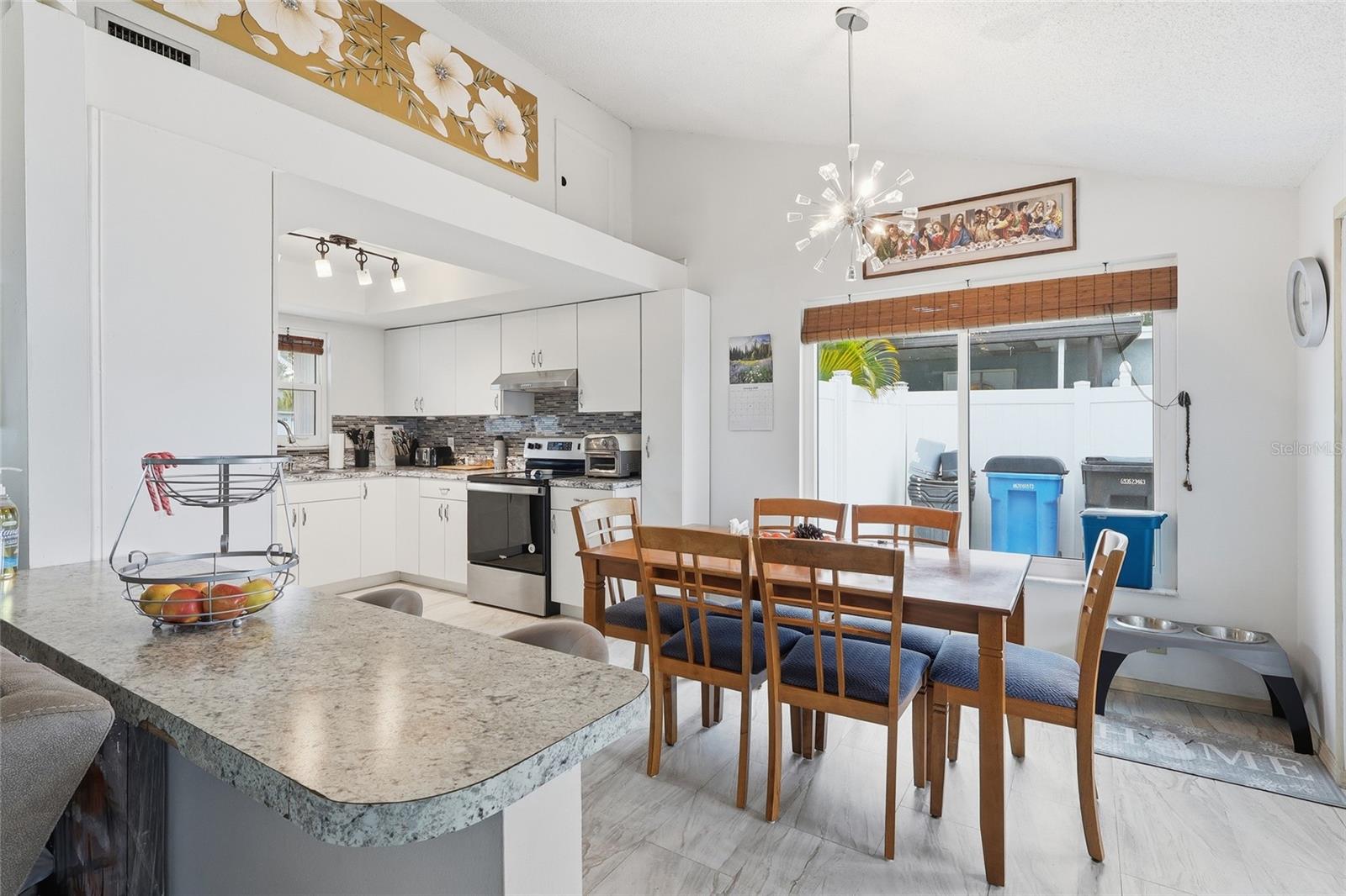 Image 6 of 22 For 9084 Arndale Circle