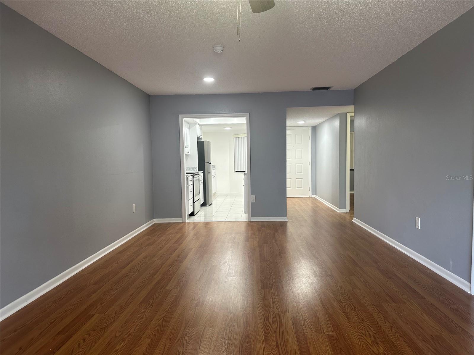 Image 10 of 19 For 2971 Estancia Boulevard 321