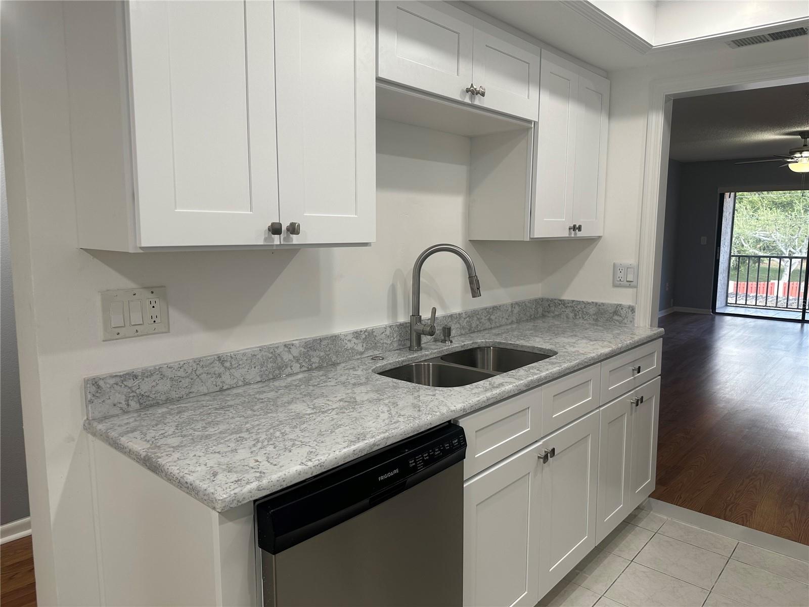 Image 6 of 19 For 2971 Estancia Boulevard 321