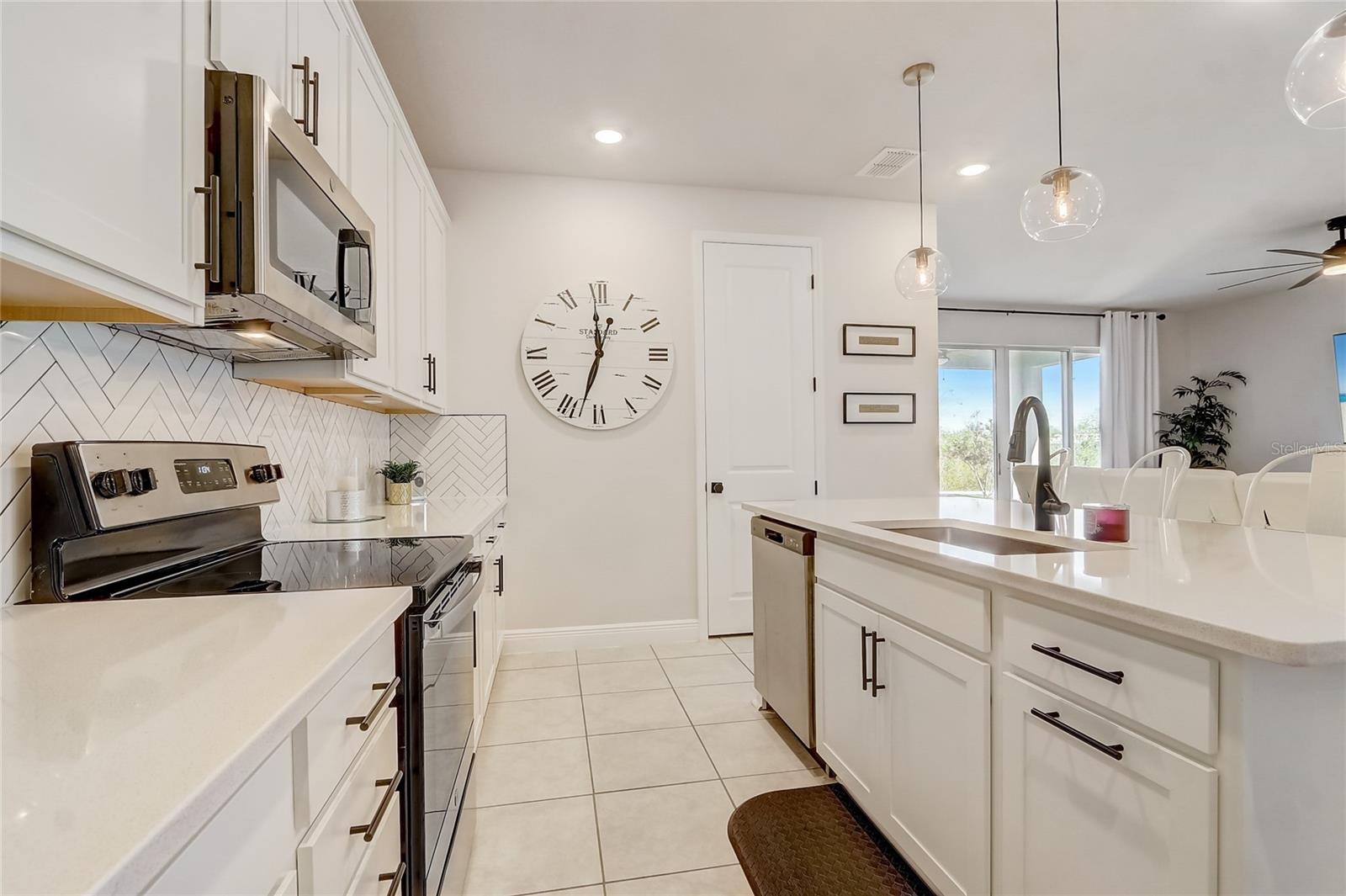 Image 11 of 33 For 362 Sofia Lane