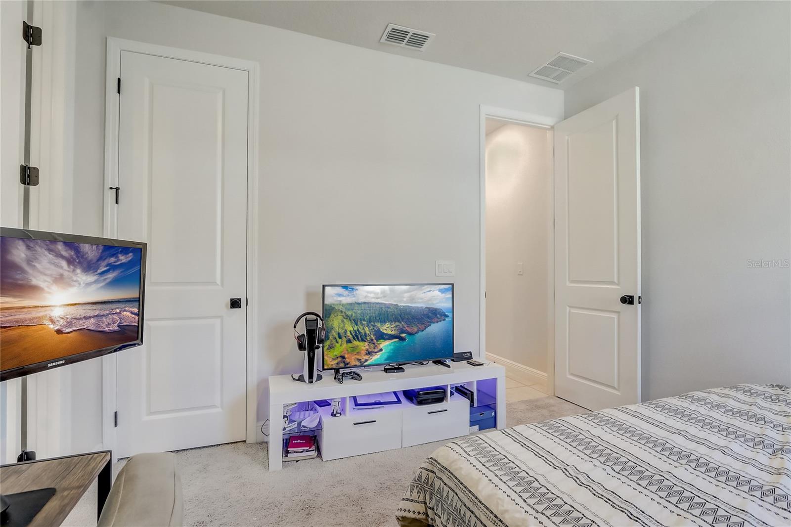 Image 23 of 33 For 362 Sofia Lane