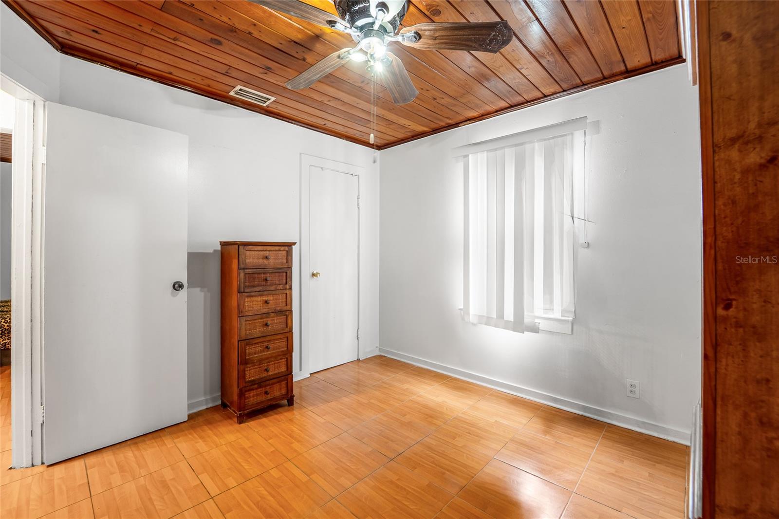 Image 14 of 20 For 10001 Arden Avenue