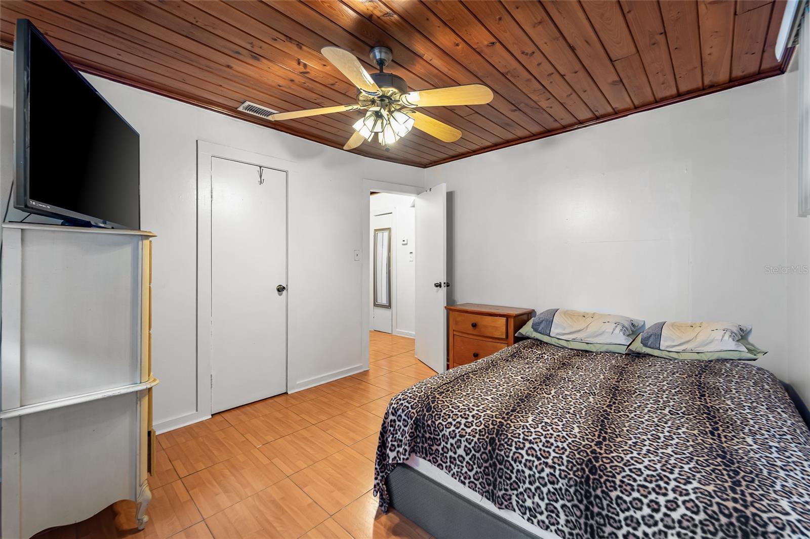 Image 16 of 20 For 10001 Arden Avenue