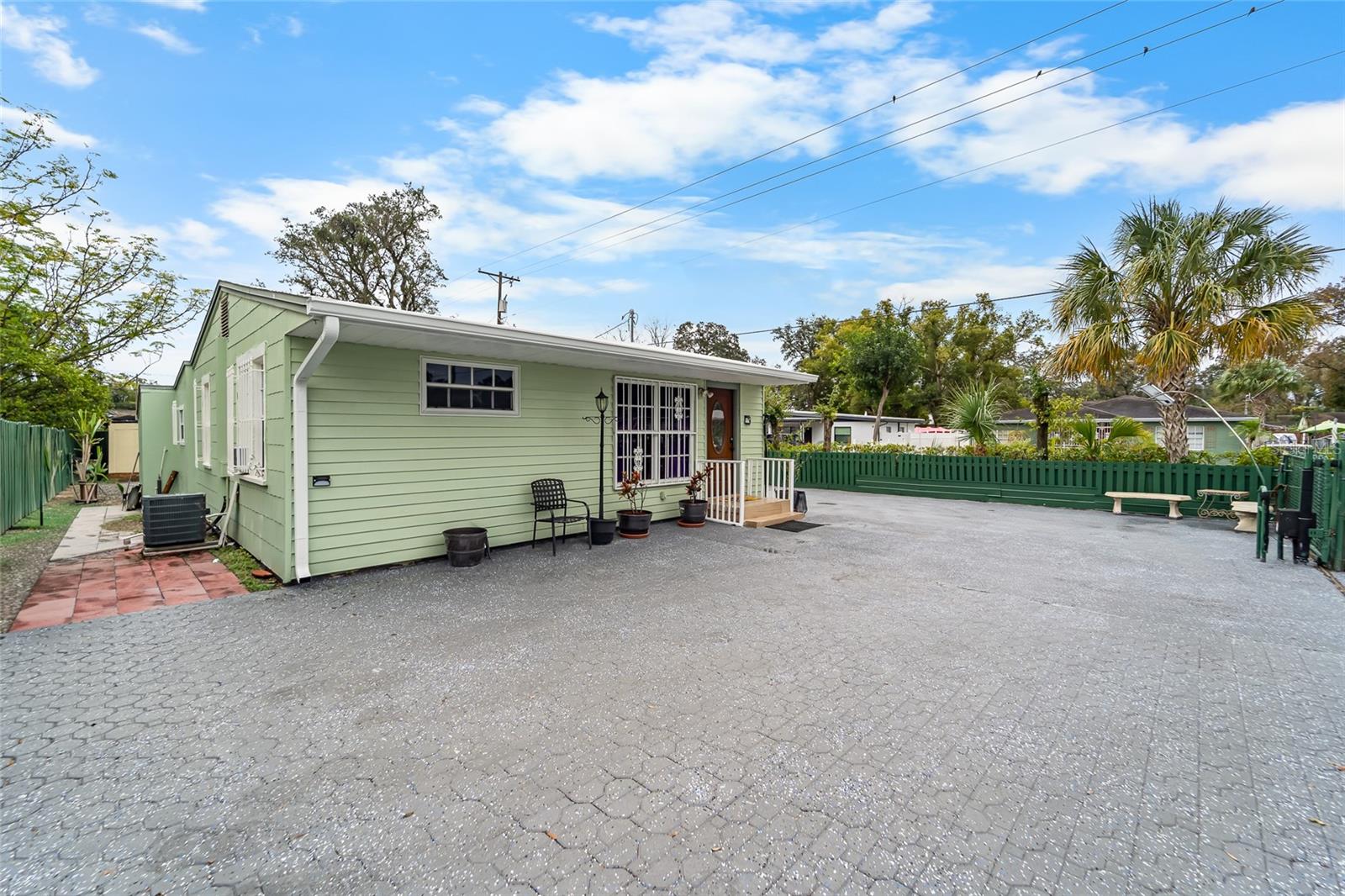 Image 3 of 20 For 10001 Arden Avenue