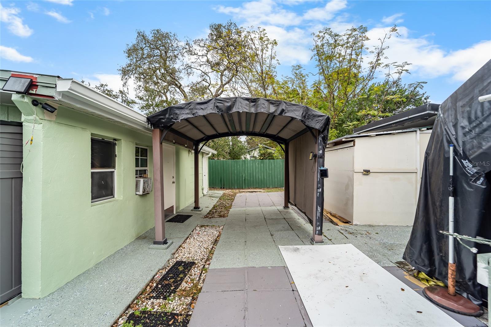 Image 5 of 20 For 10001 Arden Avenue