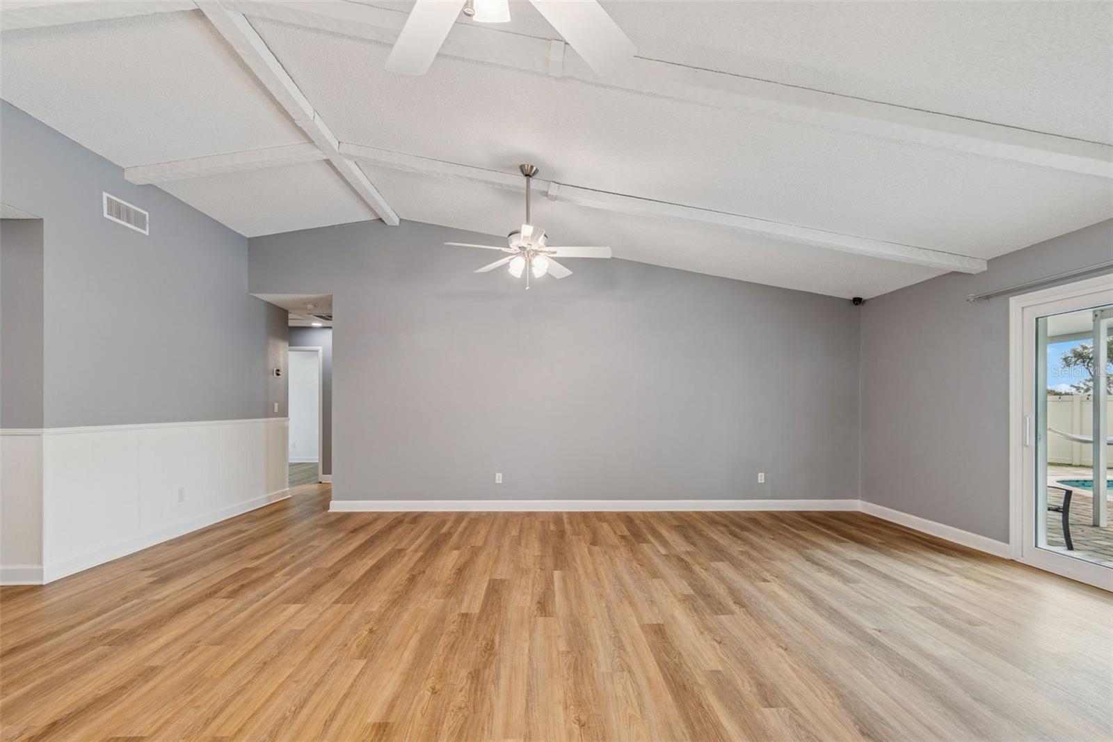 Image 11 of 42 For 3311 Hunt Club Drive