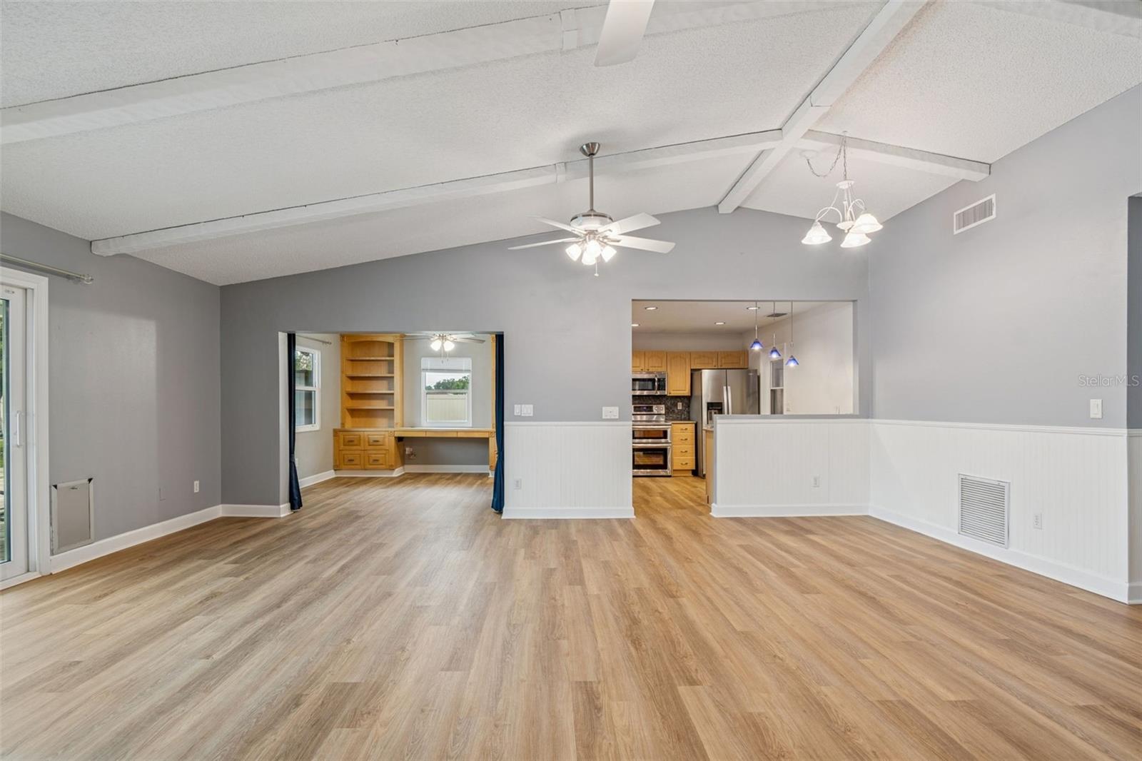 Image 8 of 42 For 3311 Hunt Club Drive