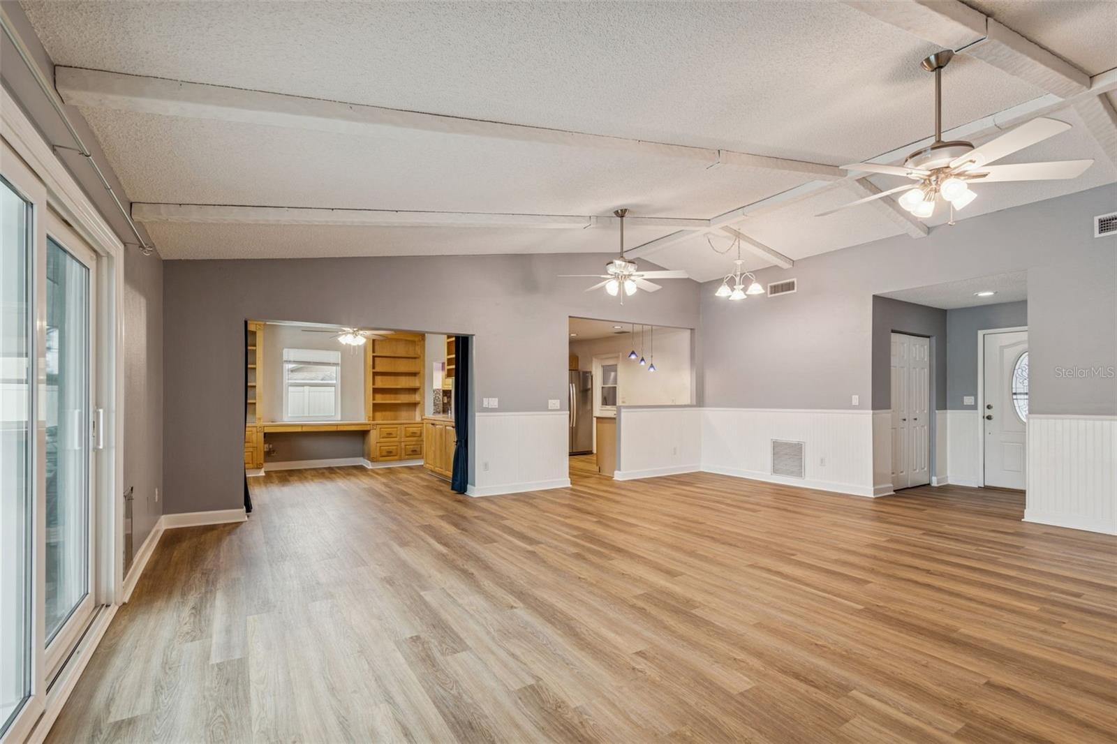 Image 9 of 42 For 3311 Hunt Club Drive