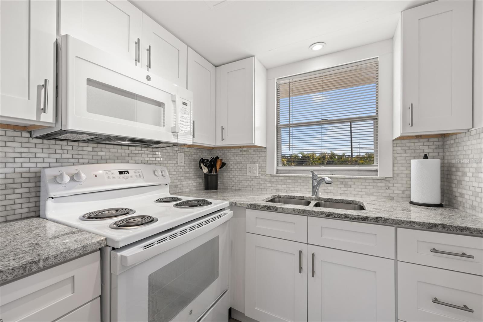 Image 16 of 37 For 4500 37th Street S 20