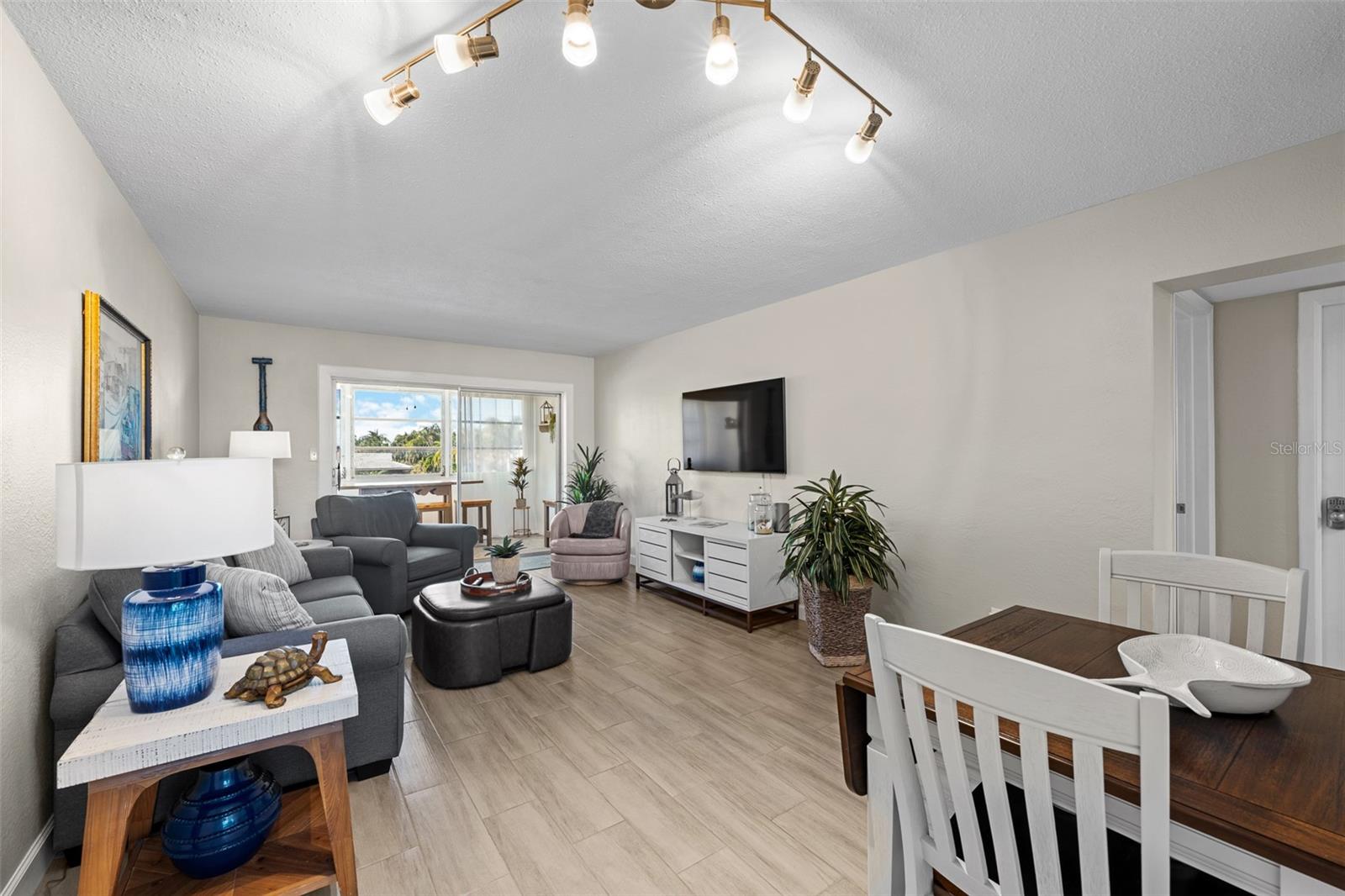 Image 8 of 37 For 4500 37th Street S 20