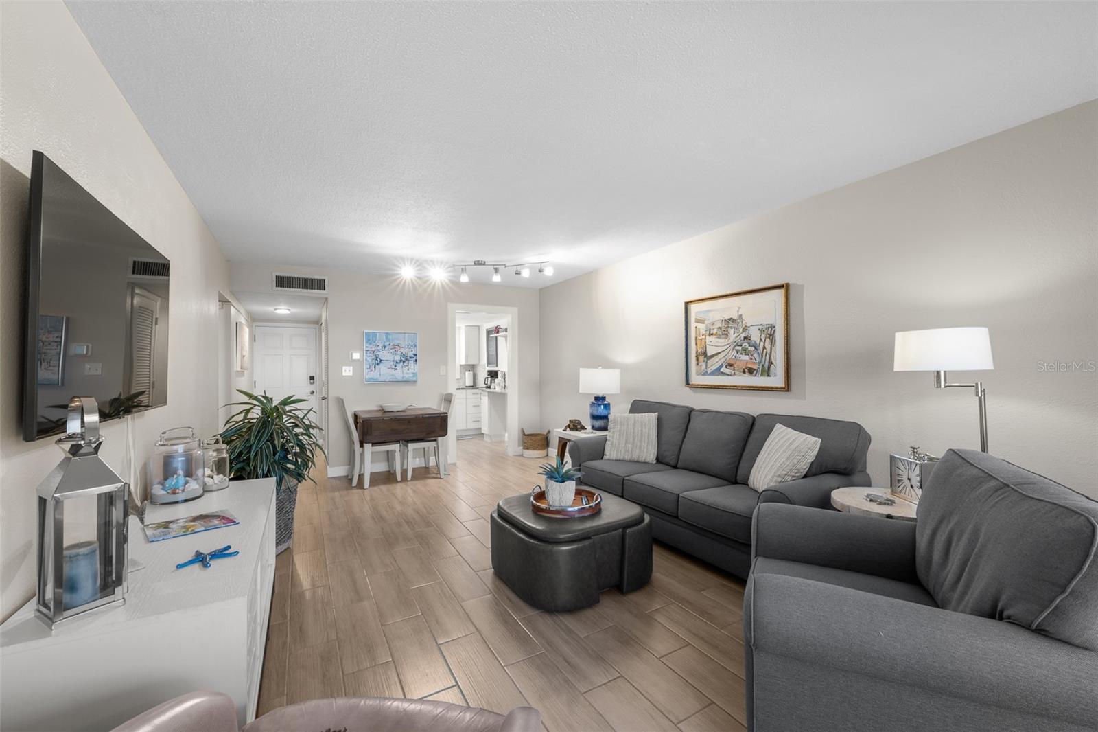 Image 9 of 37 For 4500 37th Street S 20