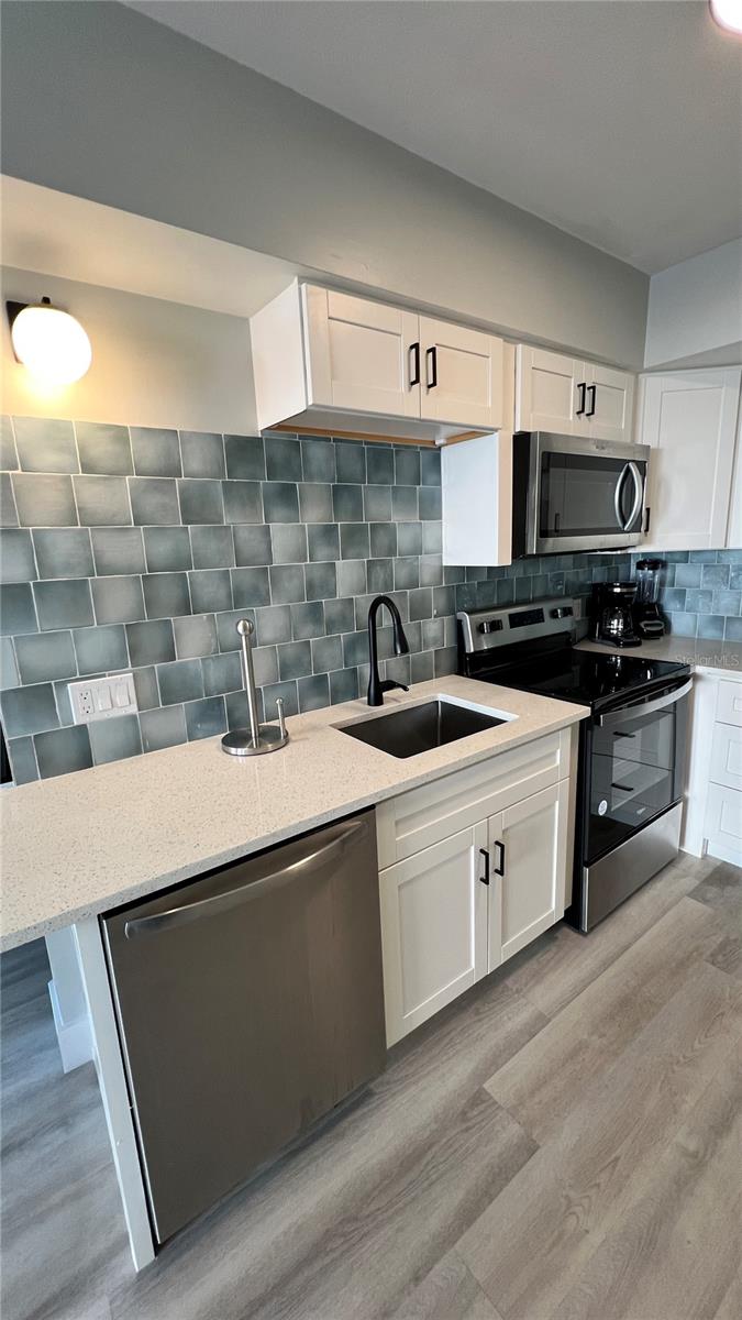 Image 6 of 14 For 974 Tennessee Lane