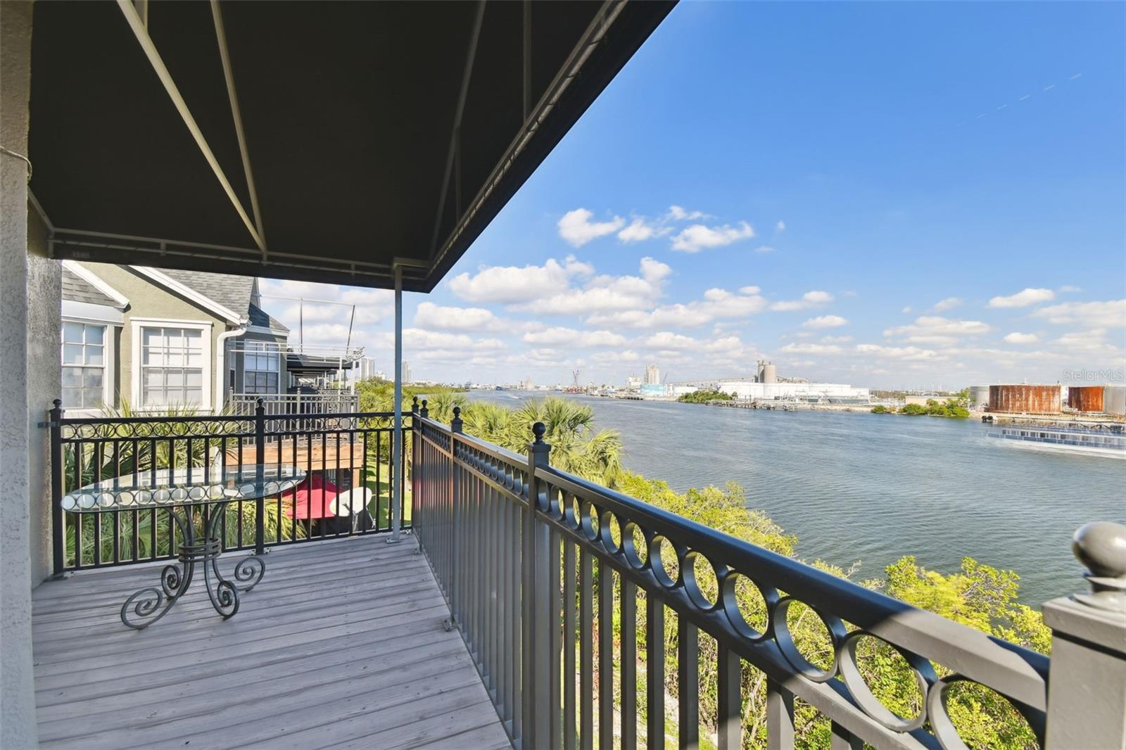 Image 2 of 45 For 1464 Harbour Walk Road