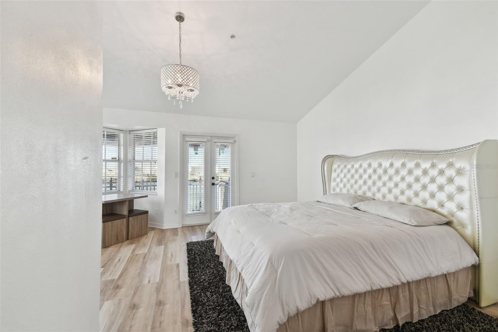 Image 20 of 45 For 1464 Harbour Walk Road