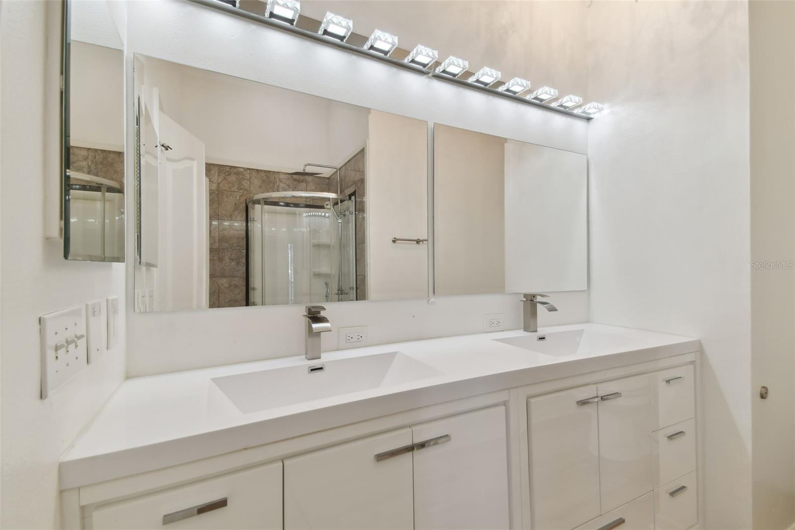 Image 25 of 45 For 1464 Harbour Walk Road