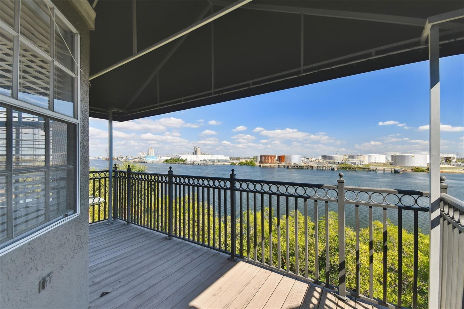 Image 28 of 45 For 1464 Harbour Walk Road