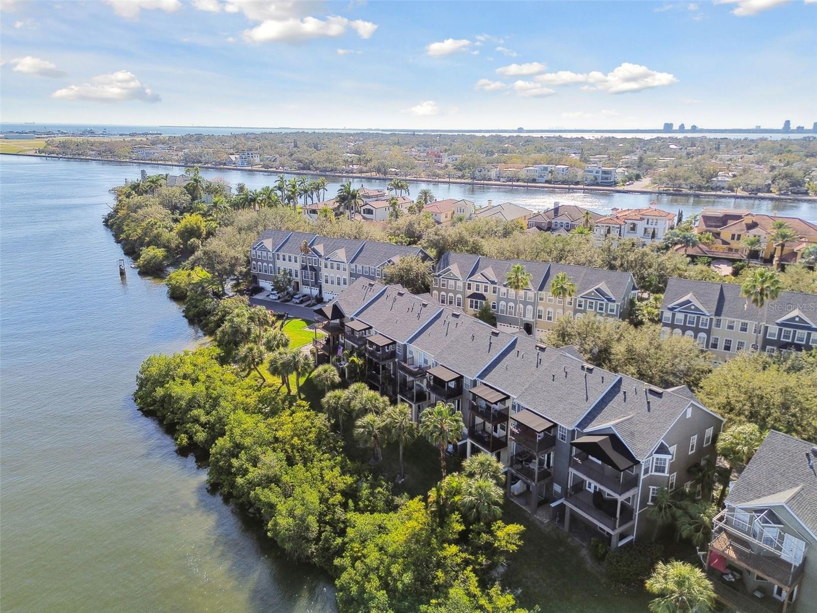 Image 3 of 45 For 1464 Harbour Walk Road