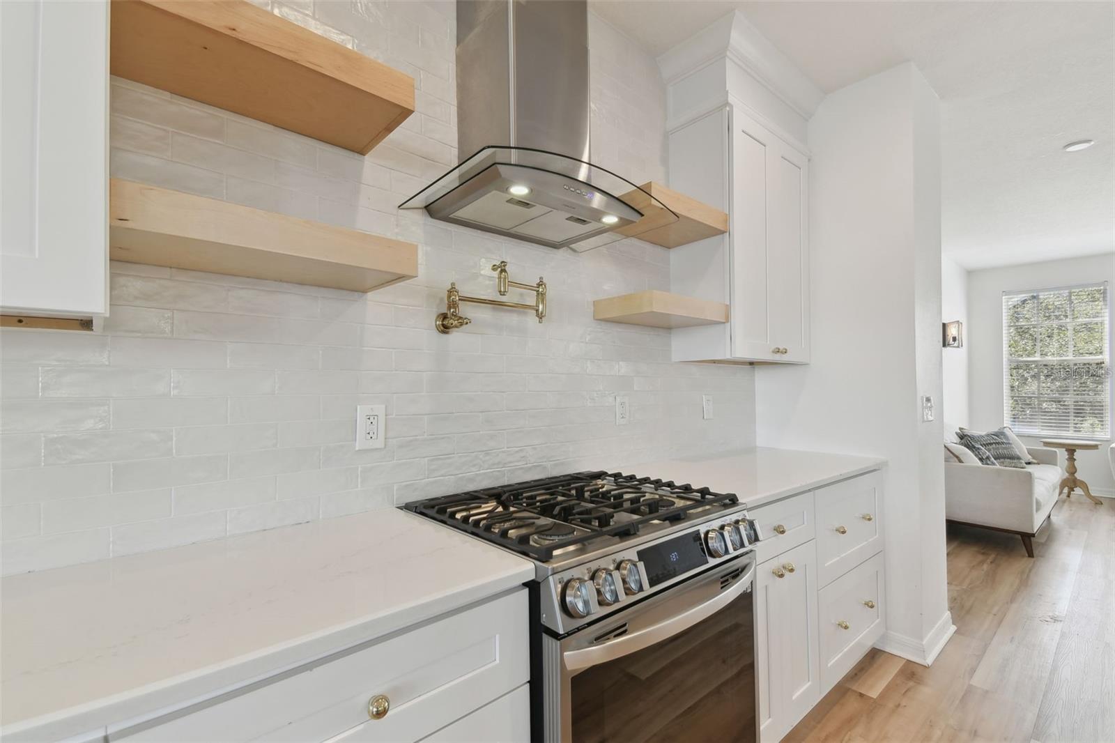 Image 6 of 45 For 1464 Harbour Walk Road