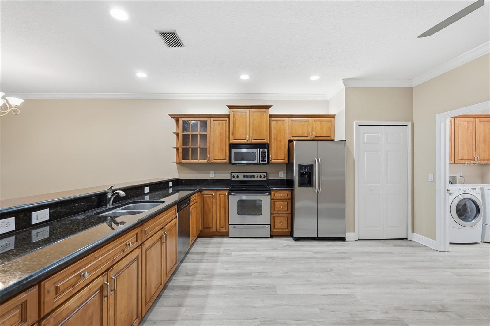 Image 22 of 52 For 9718 Taylor Rose Lane