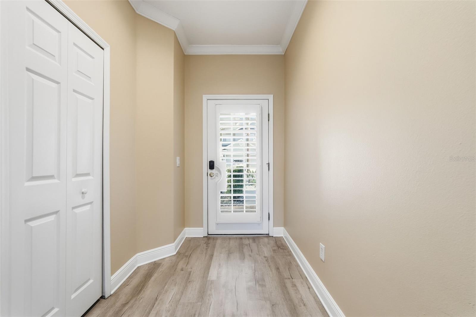 Image 7 of 52 For 9718 Taylor Rose Lane